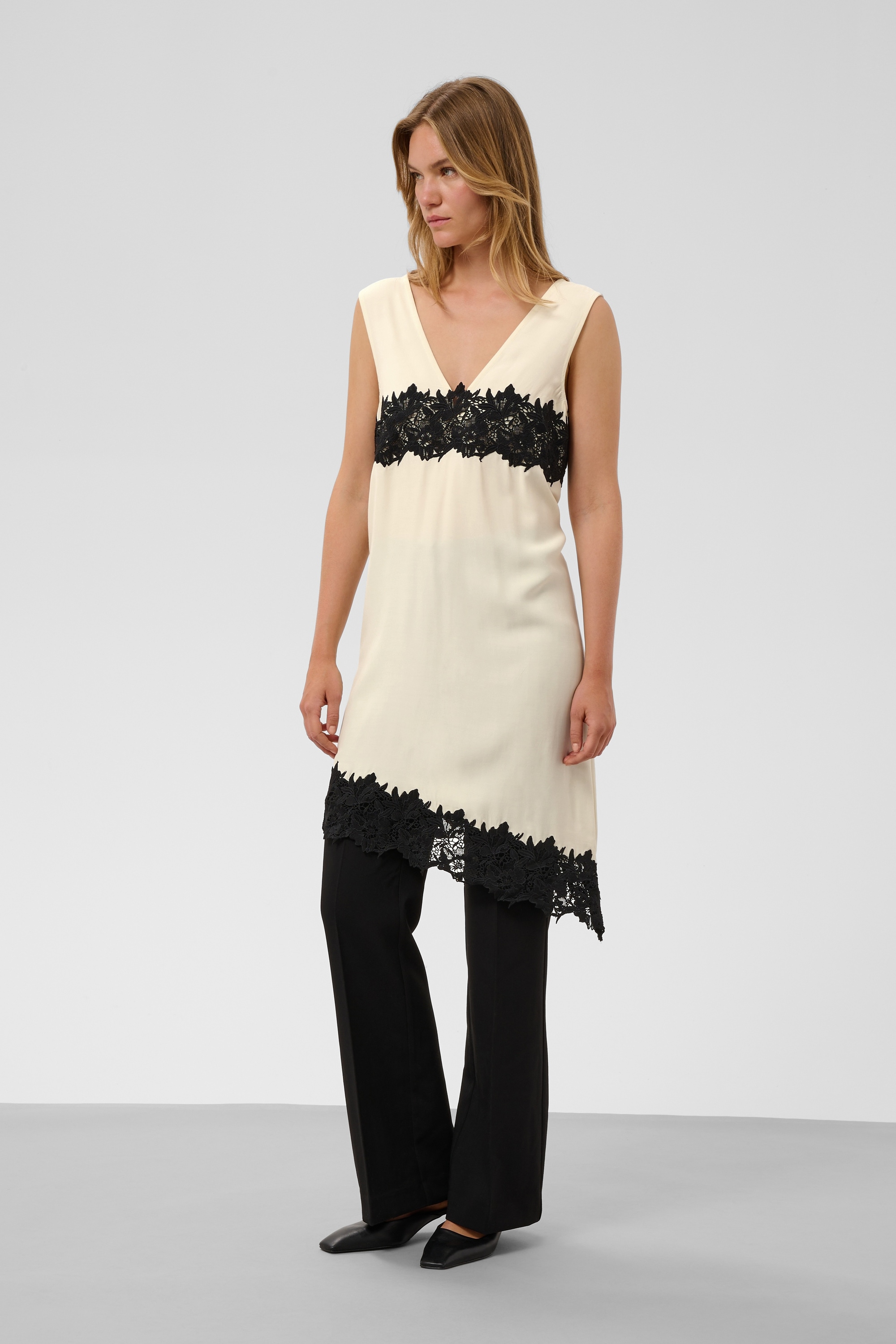 SOAKED IN LUXURY Midikleid »Damen Kleid SLLantana«