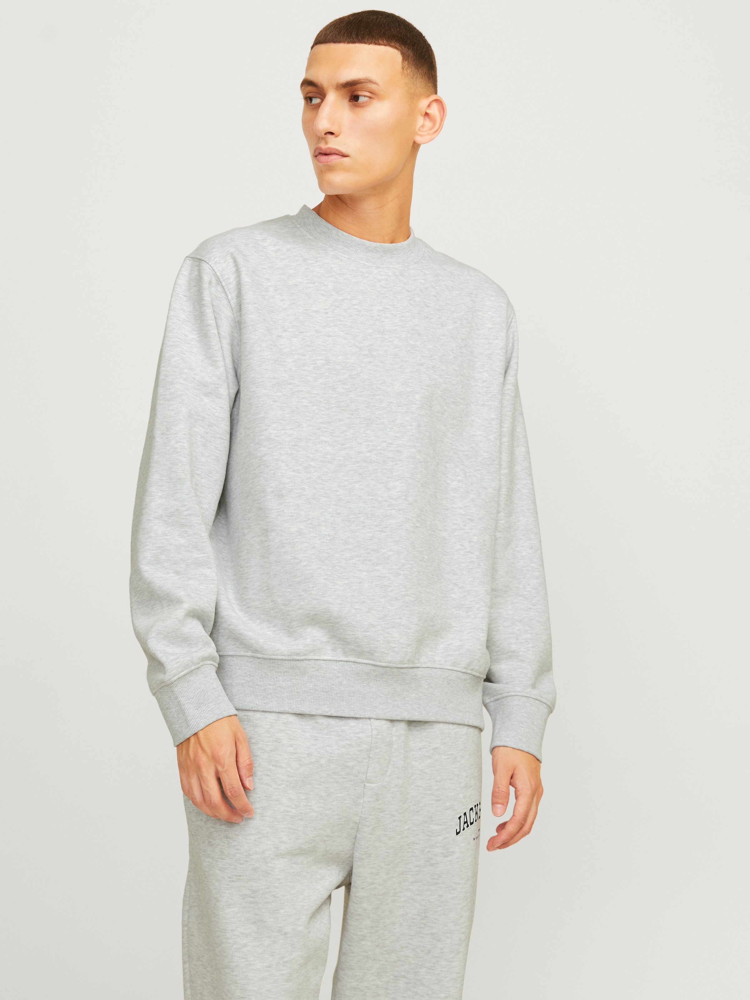 Jack & Jones Sweatshirt »JJEURBAN EDGE SWEAT CREW NECK NOOS«, mit Rippbündchen