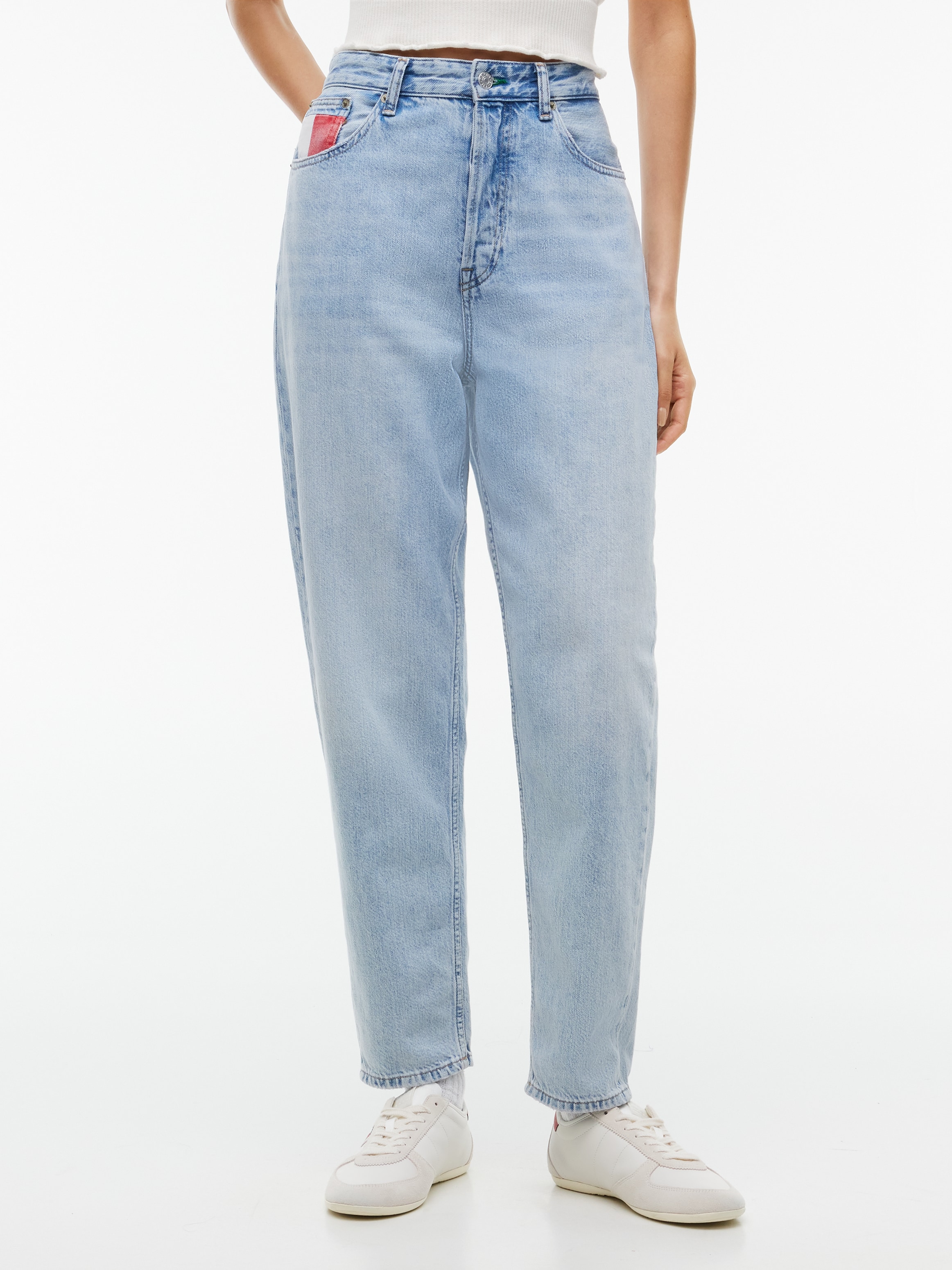 Tommy Jeans Mom-Jeans "MOM JEAN UH TPR RW" Ultra High Waist, Tapered Fit