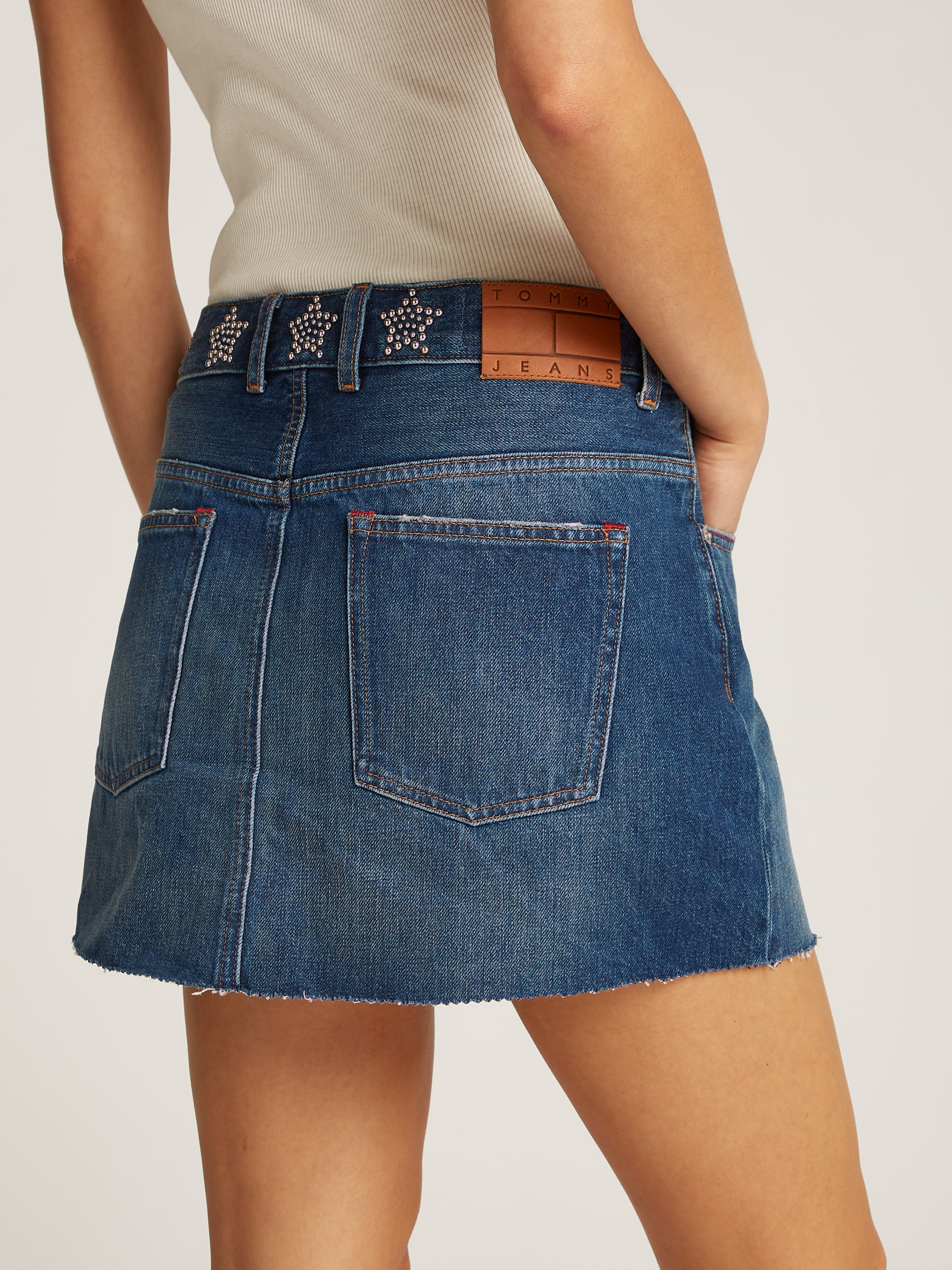 Tommy Jeans Jeansrock »STUDDED DENIM MINI SKIRT AI9057«, mit Strass-Details