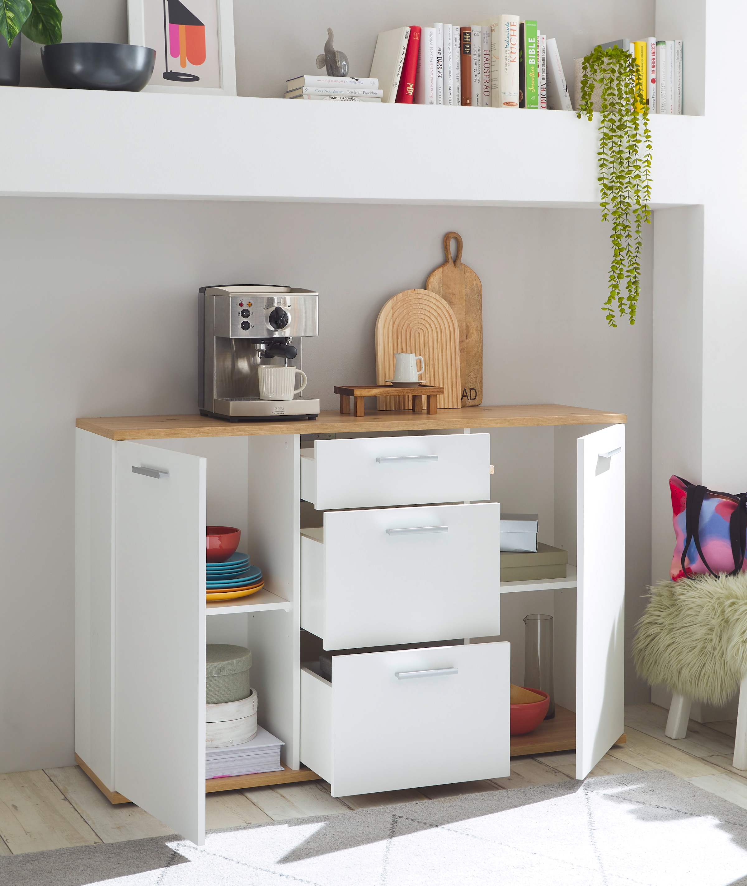HBZ Kommode »BC1035 weiß matt, BxHxT 135x86x38 cm«, Kommode mit 2 Türen, 3 Schubkästen, 2 Einlegeböden