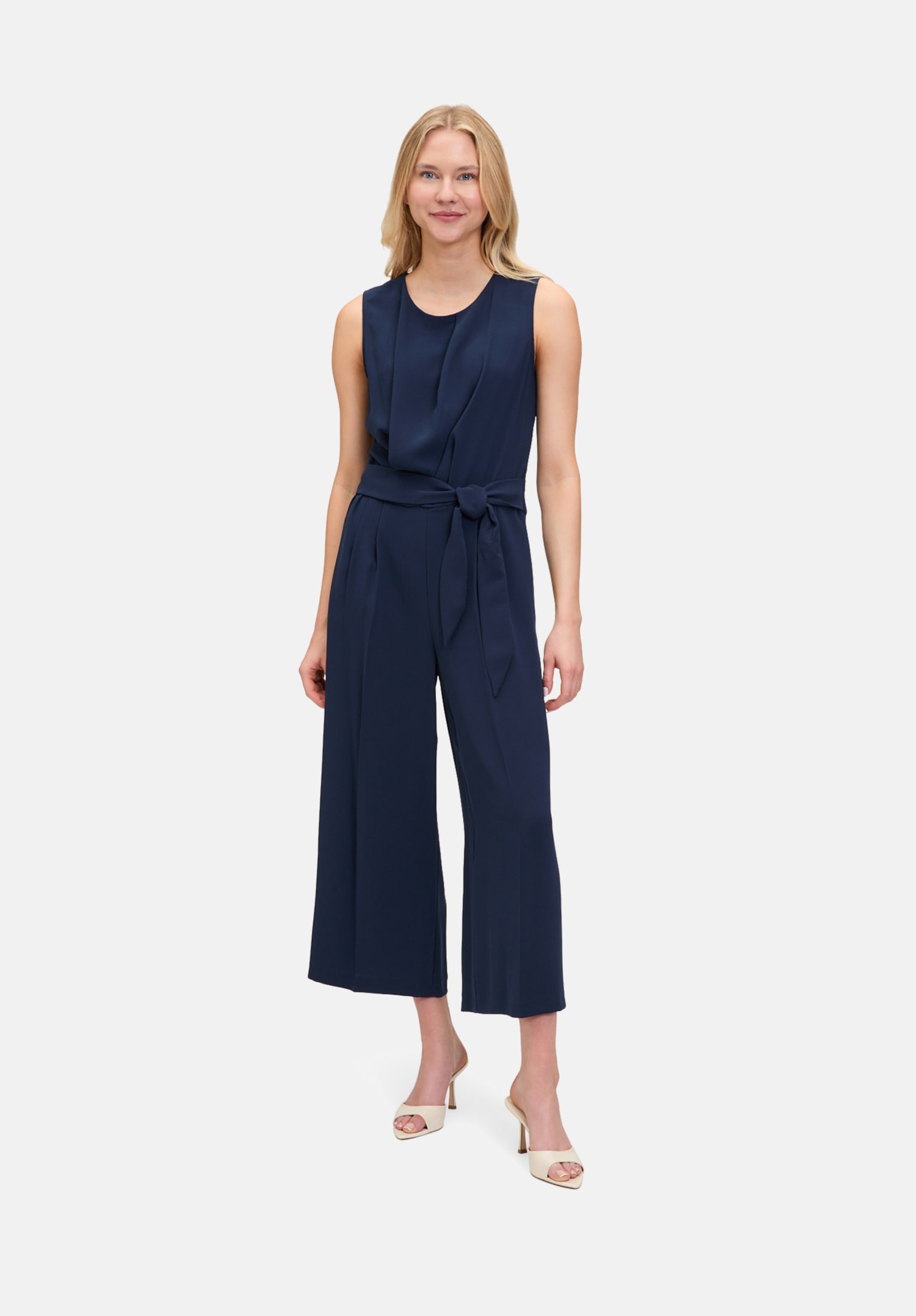 Betty&Co "Damen ohne Arm" 1 Stk. Falten