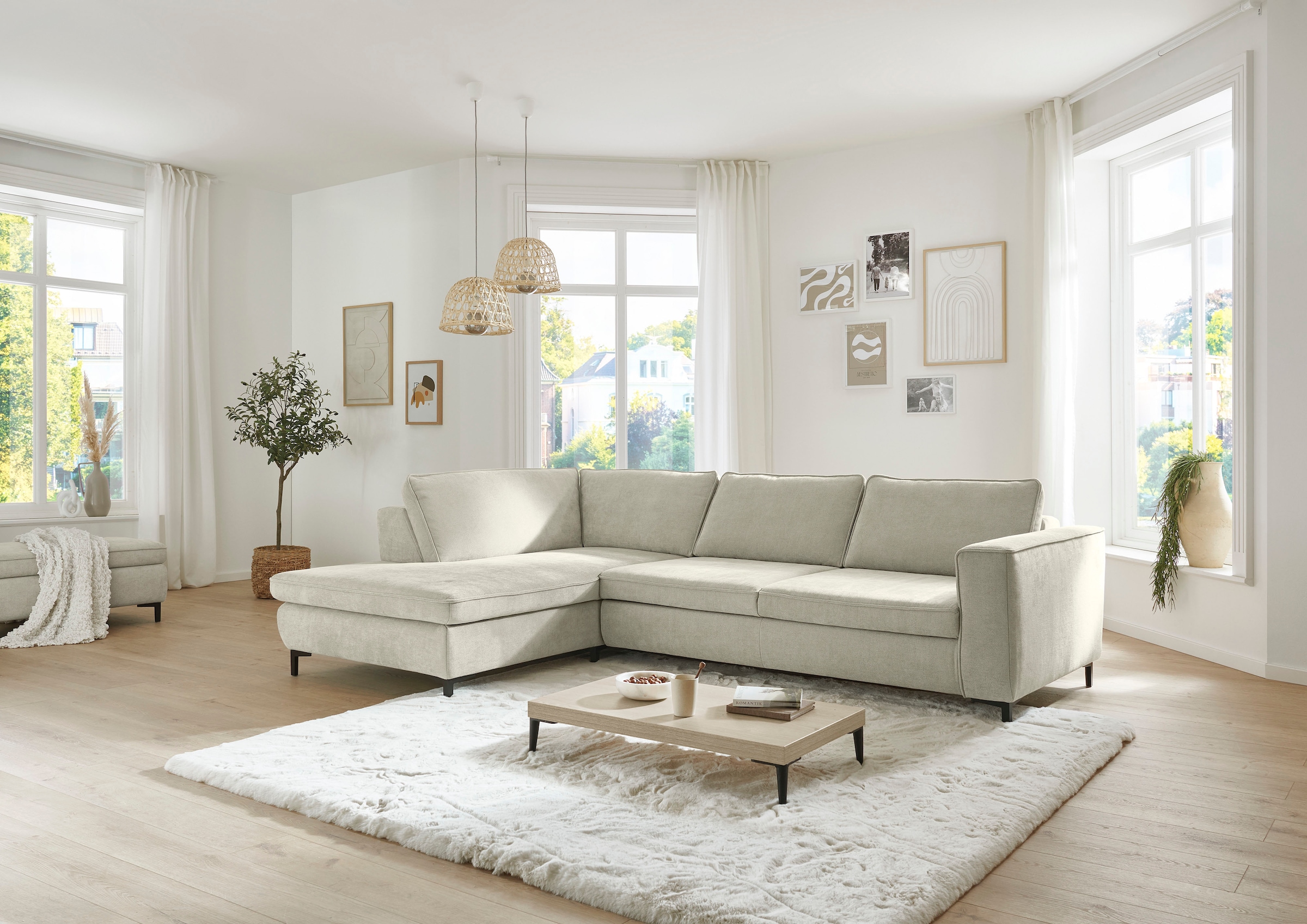 Die PlanBar Ecksofa "MP-IN24153, L-Form, Breite 289 cm" wahlweise mit Schlaffunktion und verstellbaren Kopfstützen