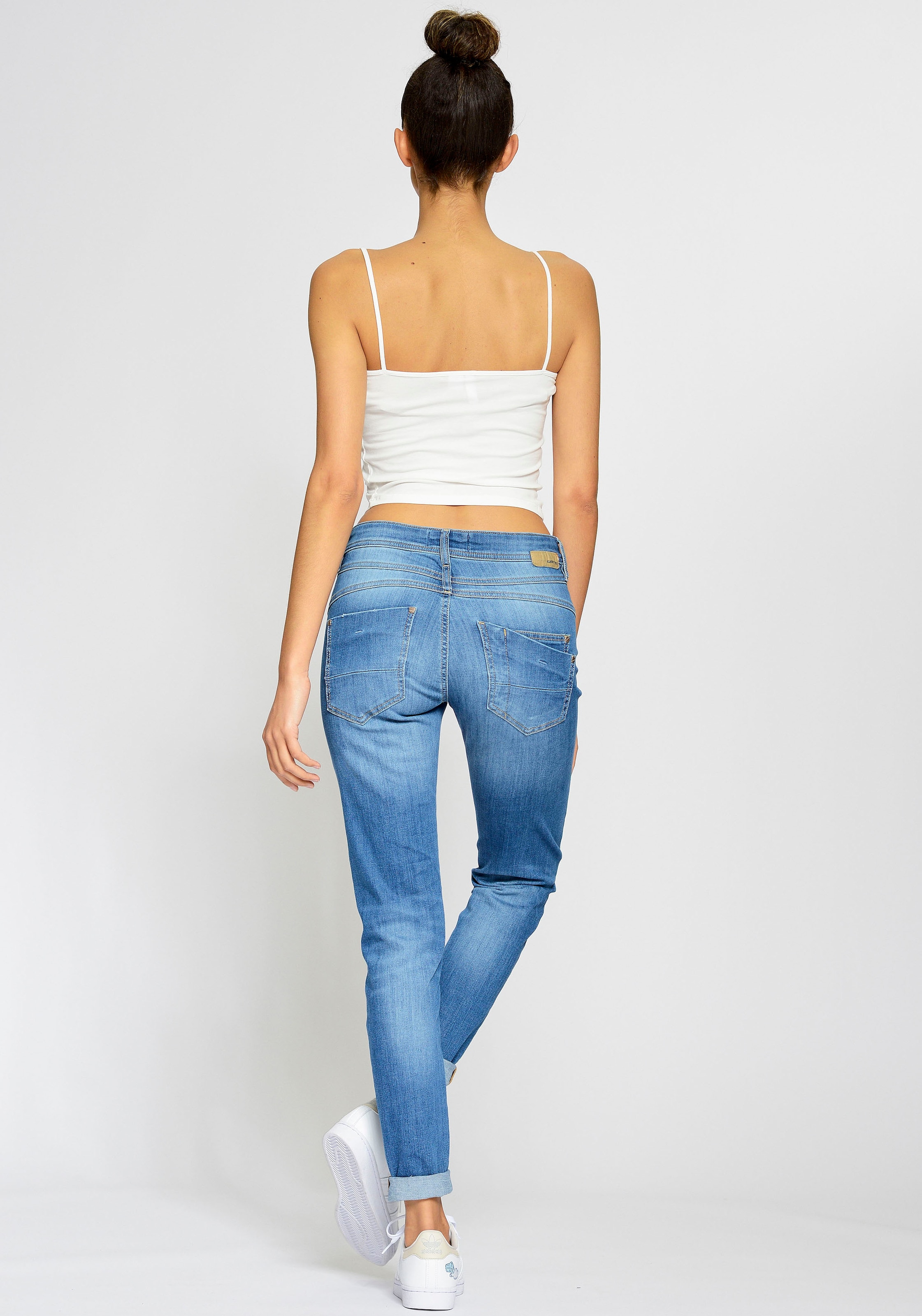 GANG Relax-fit-Jeans »94AMELIE«, mit schrägen tief sitzenden Gesäßtaschen  für bestellen | BAUR