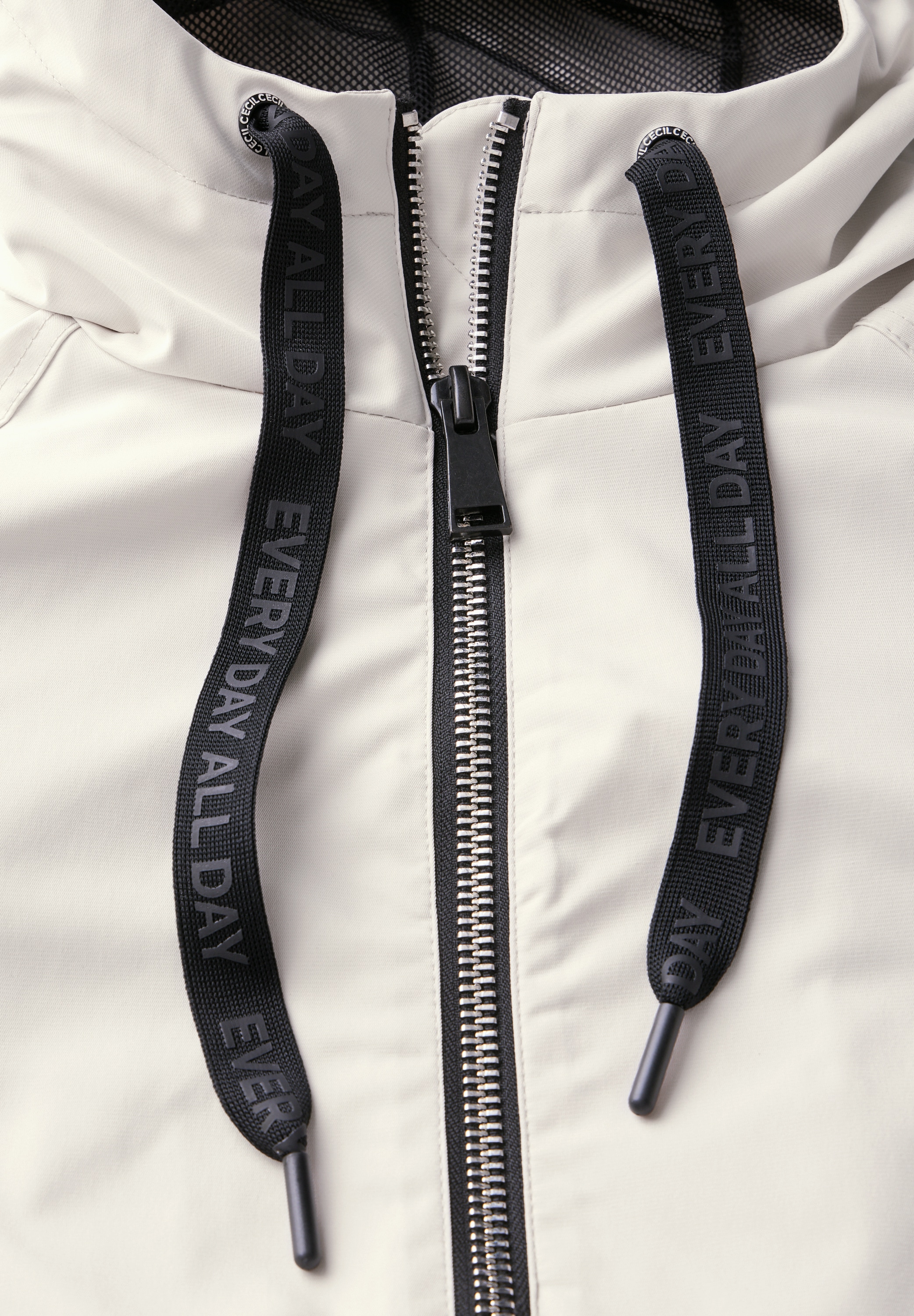 Cecil Kurzjacke, mit Kapuze, mit Kapuze mit Schriftzug