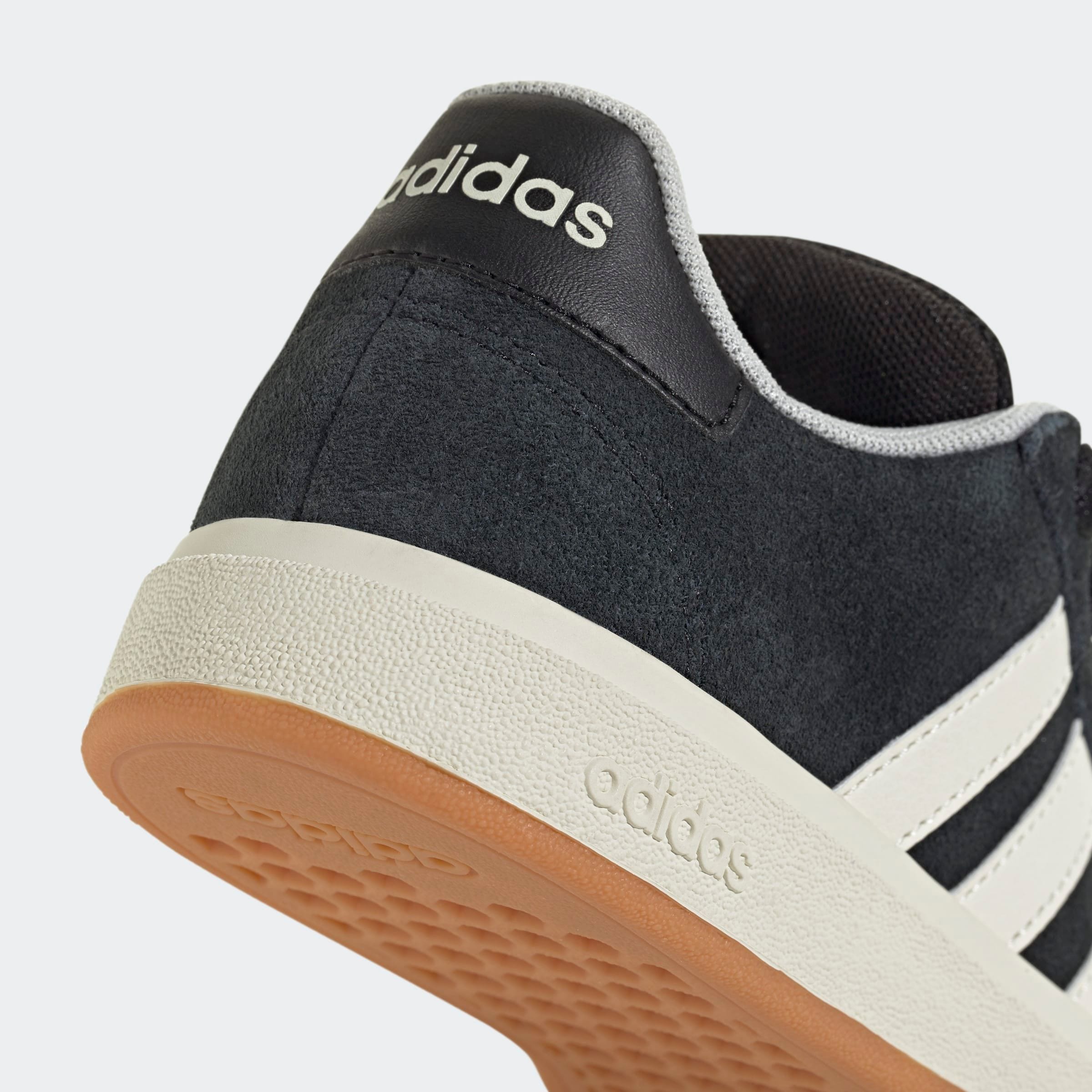 adidas Sportswear Sneaker »GRAND COURT 00S KIDS«, Design auf den Spuren des adidas Superstar