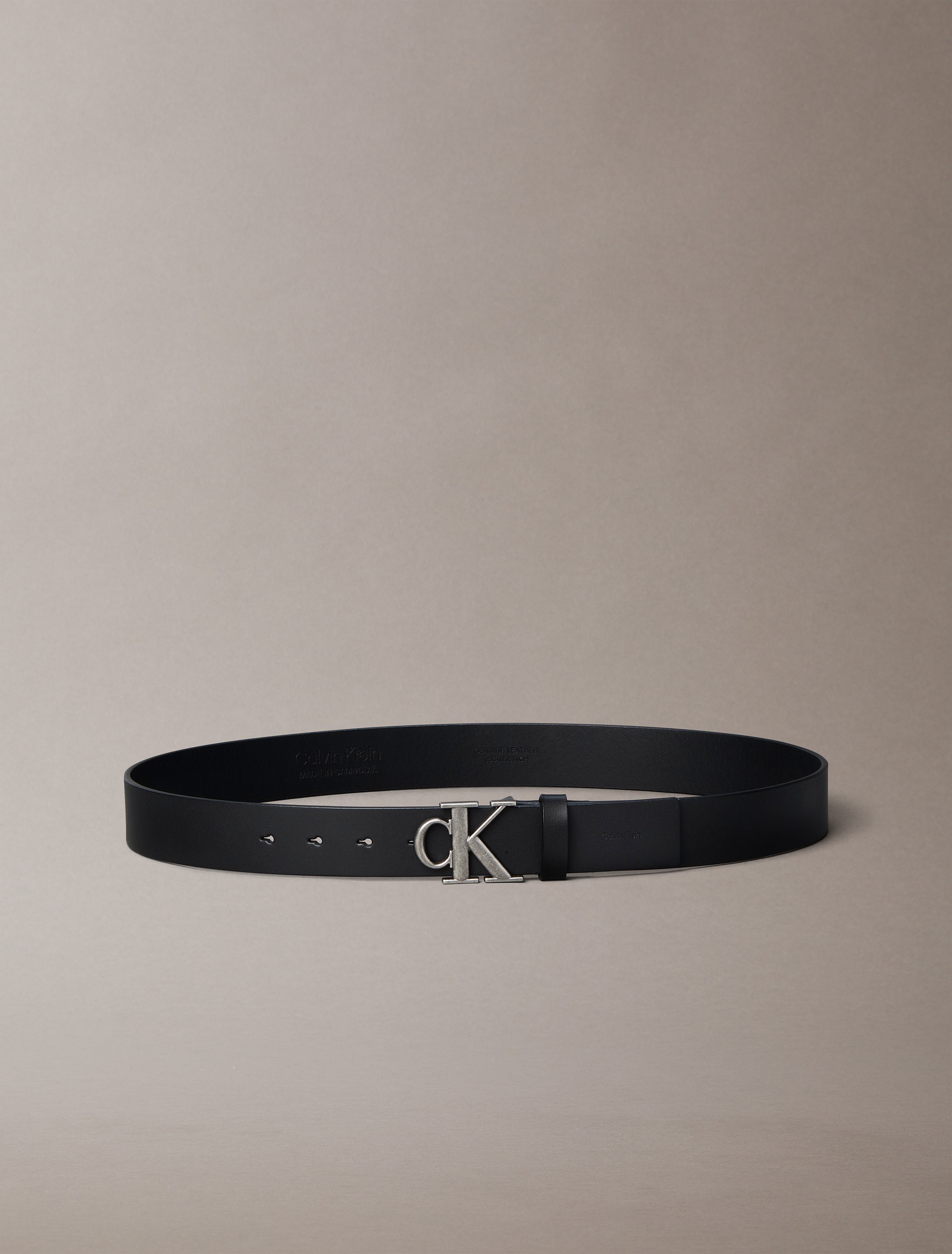 Calvin Klein Ledergürtel "CK BUCKLE SMOOTH 35MM" Größenverstellbar mit Meta günstig online kaufen
