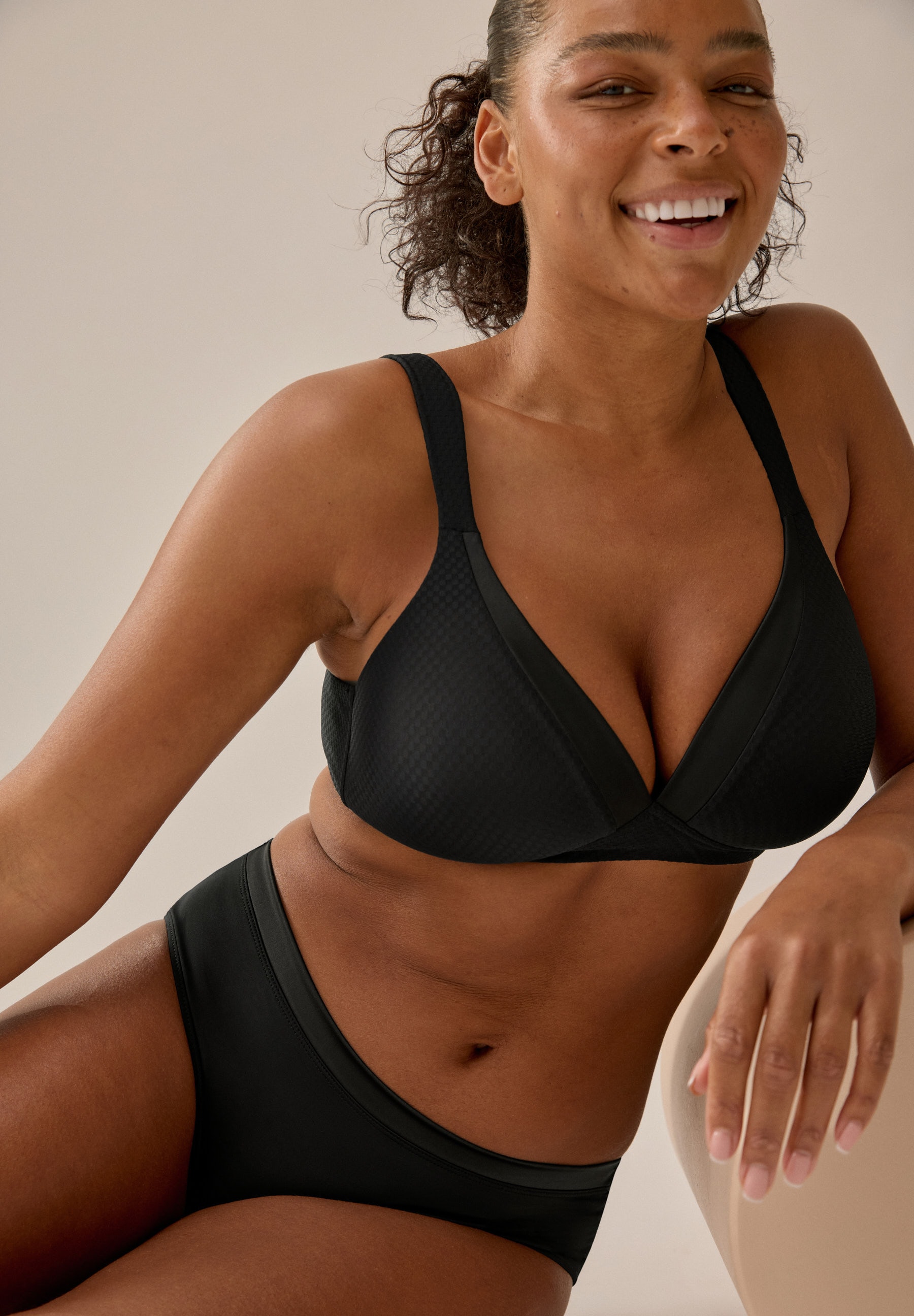 Naturana Bügelloser BH "The Wednesday" 1 tlg., mit Schale, Glanzband, breit günstig online kaufen