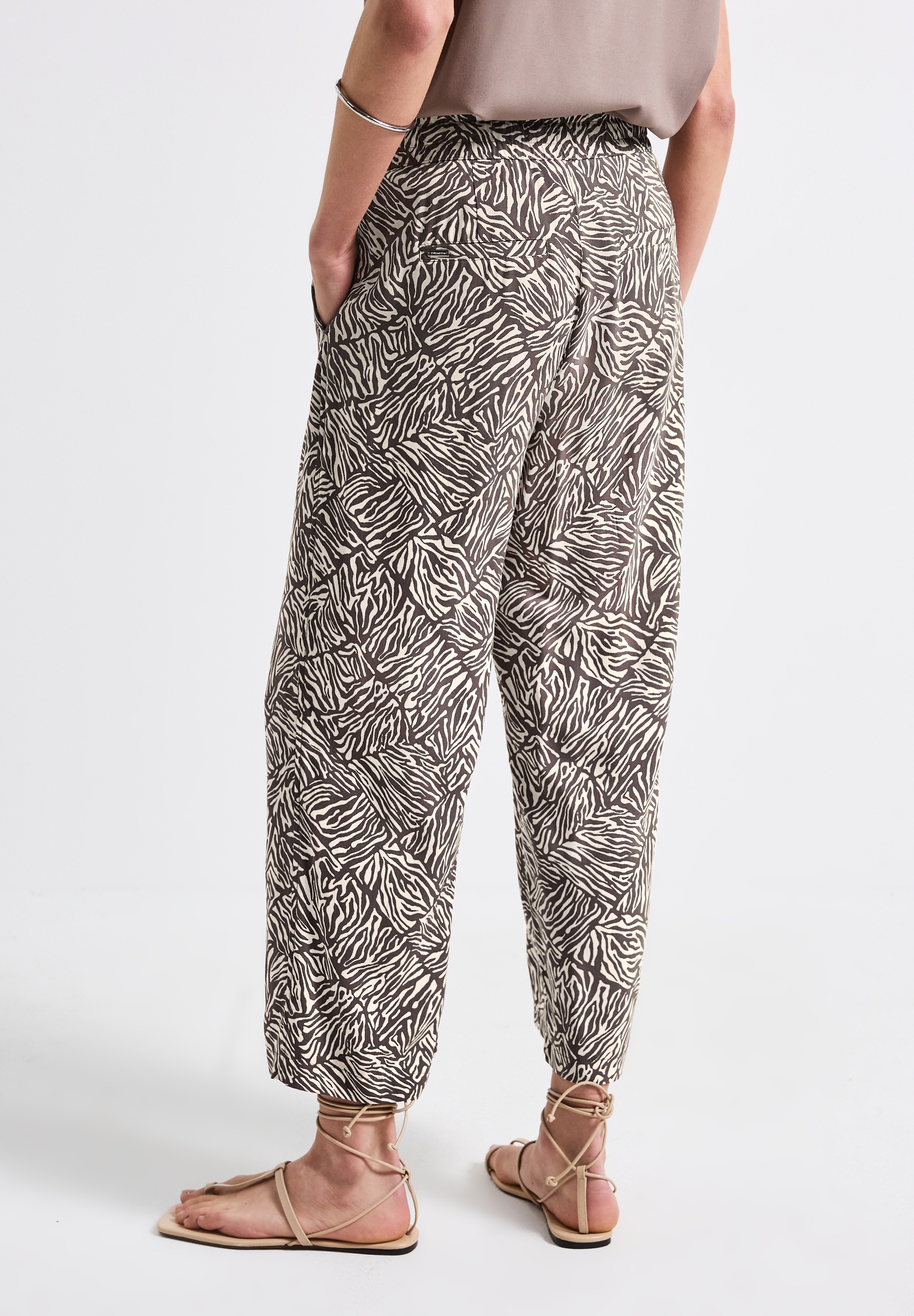 STREET ONE Stoffhose "Style Emee", Sommerhose mit elastischem Bund und Tunn günstig online kaufen