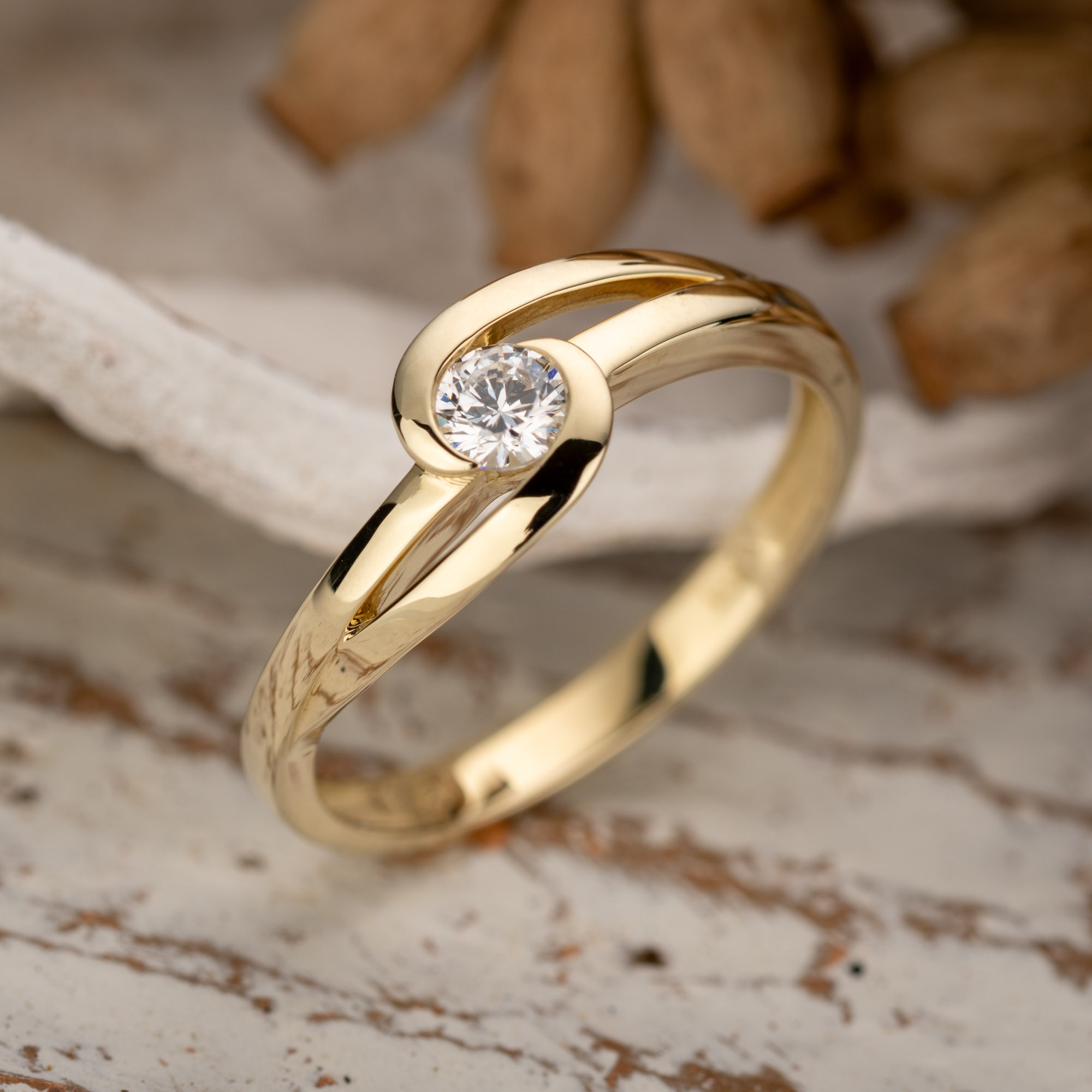 Orolino Fingerring »333/- Gelbgold glanz synth. Zirkonia«