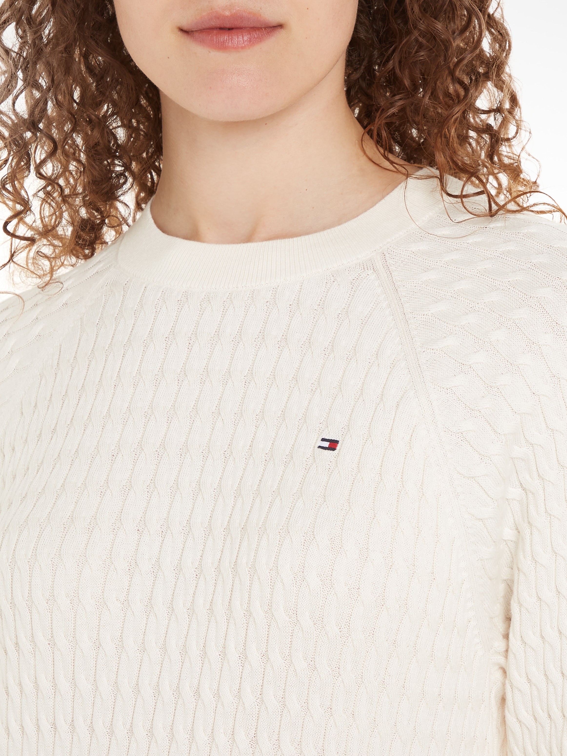 Tommy Hilfiger Rundhalspullover »CO CABLE C-NK SWEATER«, mit Zopfmuster