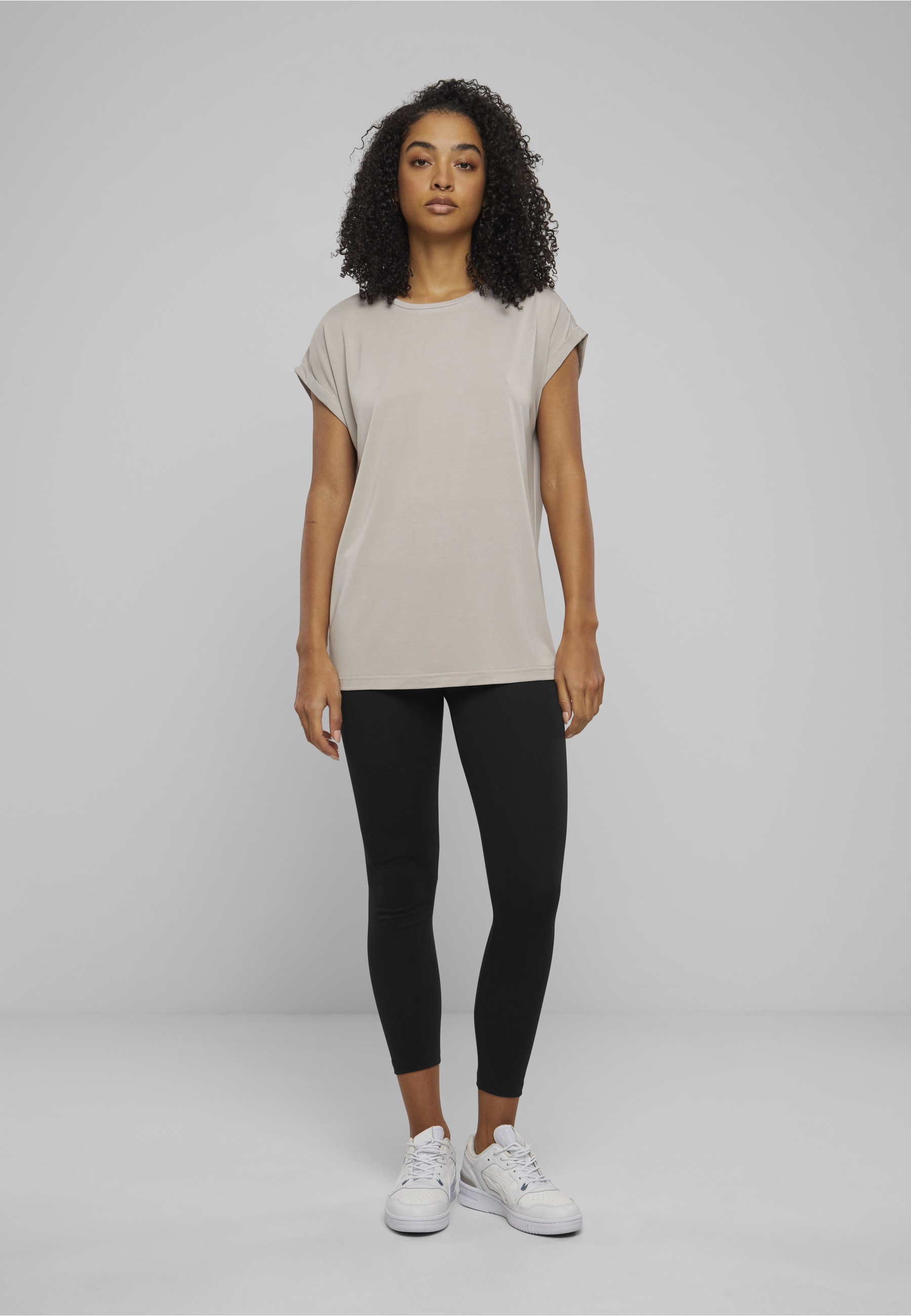 URBAN CLASSICS Kurzarmshirt »Urban Classics Damen Ladies Modal Extended Shoulder Tee« 1 Stk.