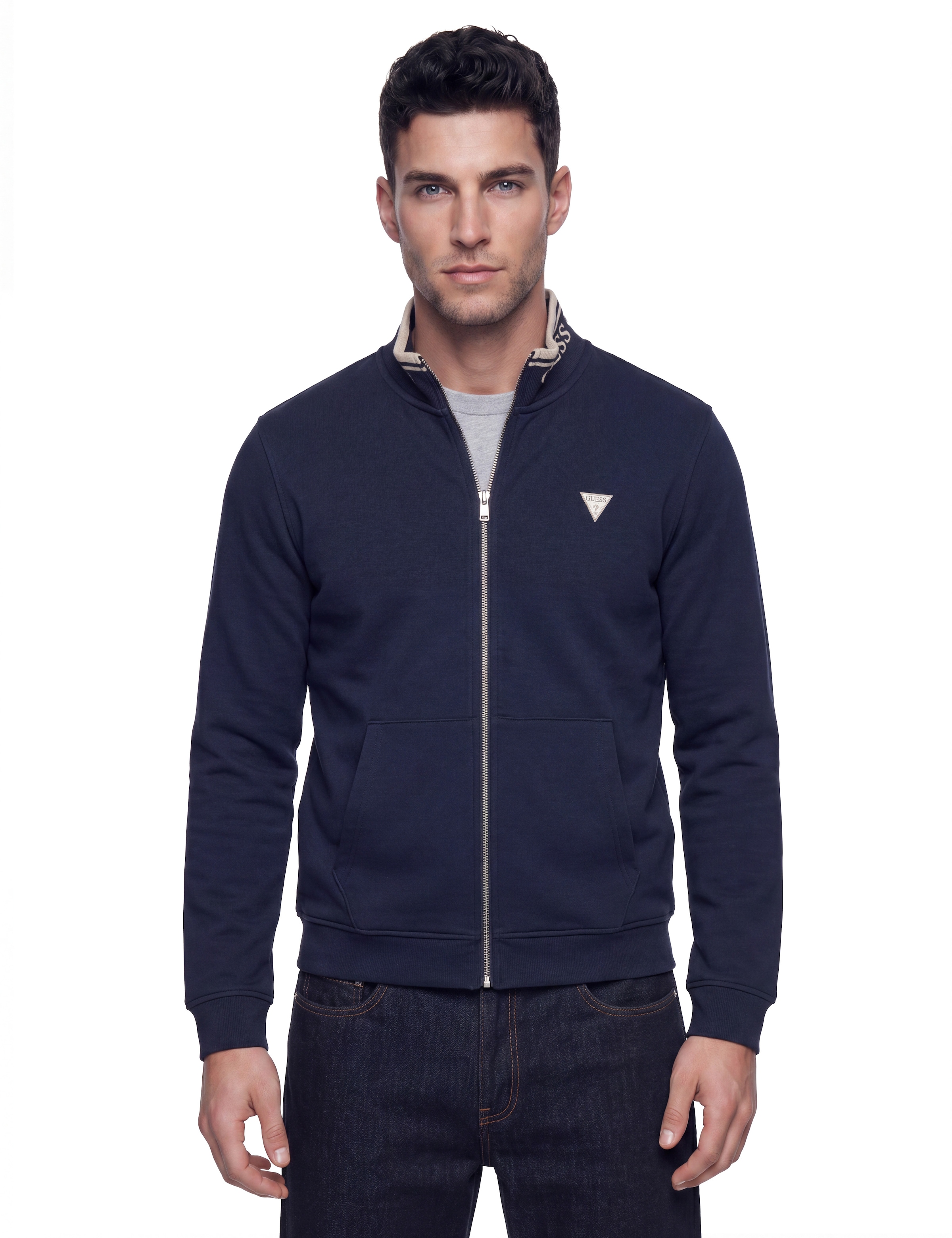 Guess Sweatjacke »FULL ZIP-UP TRUCKER« Stehkragen mit GUESS-Schriftzug, Kängurutasche