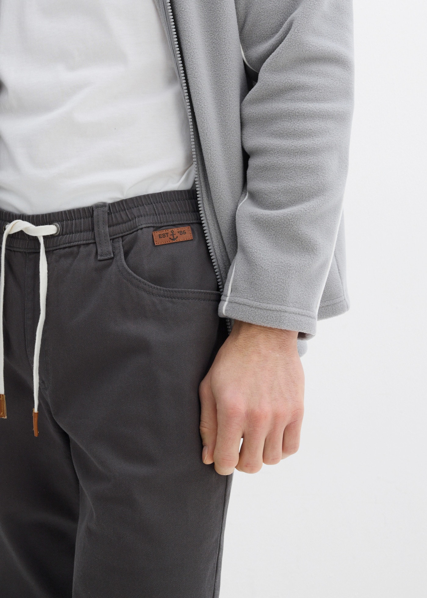 bonprix Schlupfhose  in Stretch-Qualität, mit elastischem Bund, Regular Fit, im Casual-Stil