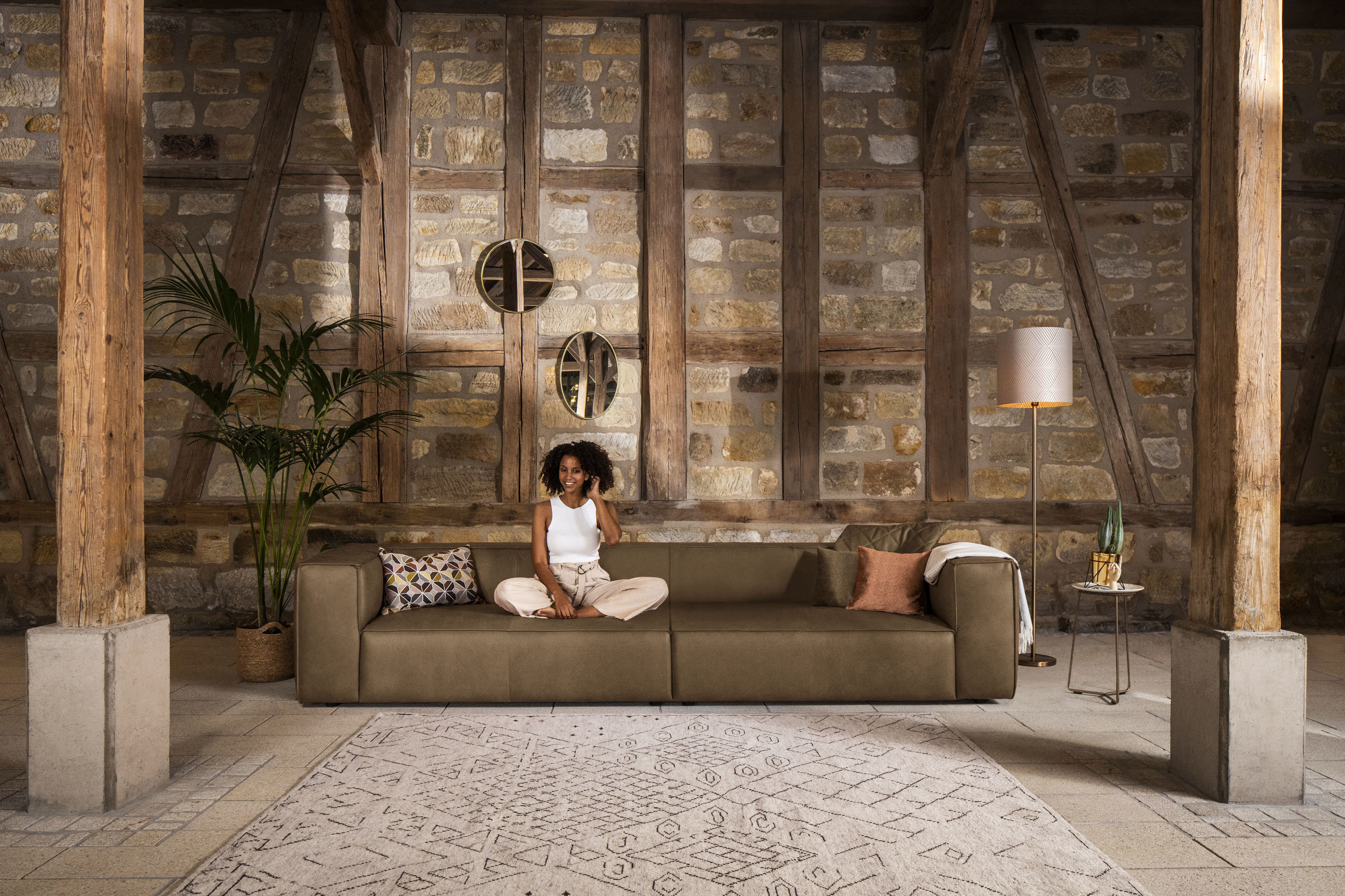 W.SCHILLIG 4-Sitzer "around-the-block Mega Sofa, viel Platz, Breite 300cm, bequem" mit eleganter Biese, mit Federkern