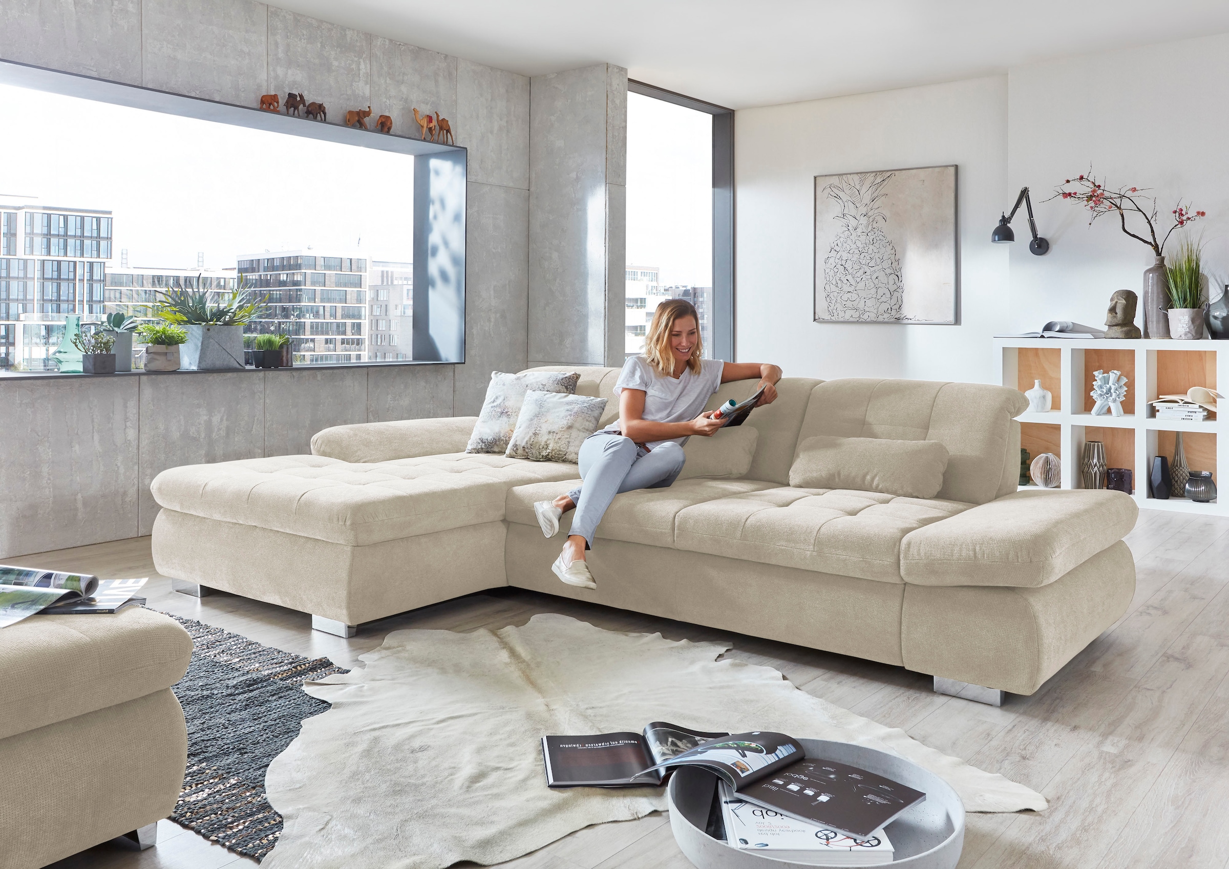 Die PlanBar Ecksofa "MP-IN17004 L-Form, Breite 331 cm, Kaltschaum-Polsterung" inkl. Sitztiefenverstellung, wahlweise weitere Funktionen
