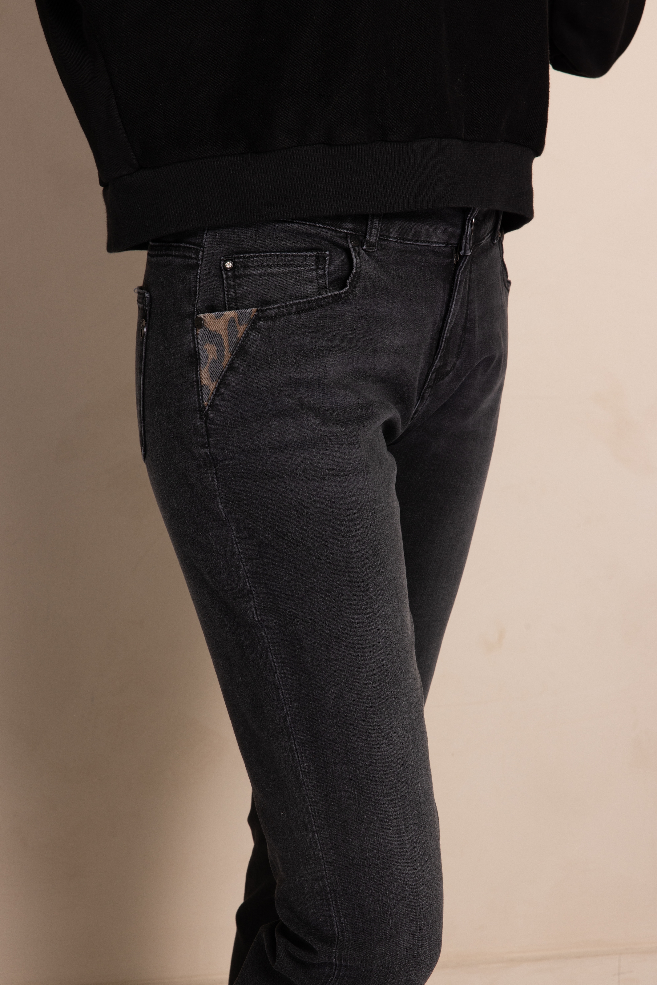 Zhrill Skinny-fit-Jeans »ZHNOVA« mit Eingrifftaschen und Gesäßtaschen, mit Stretch