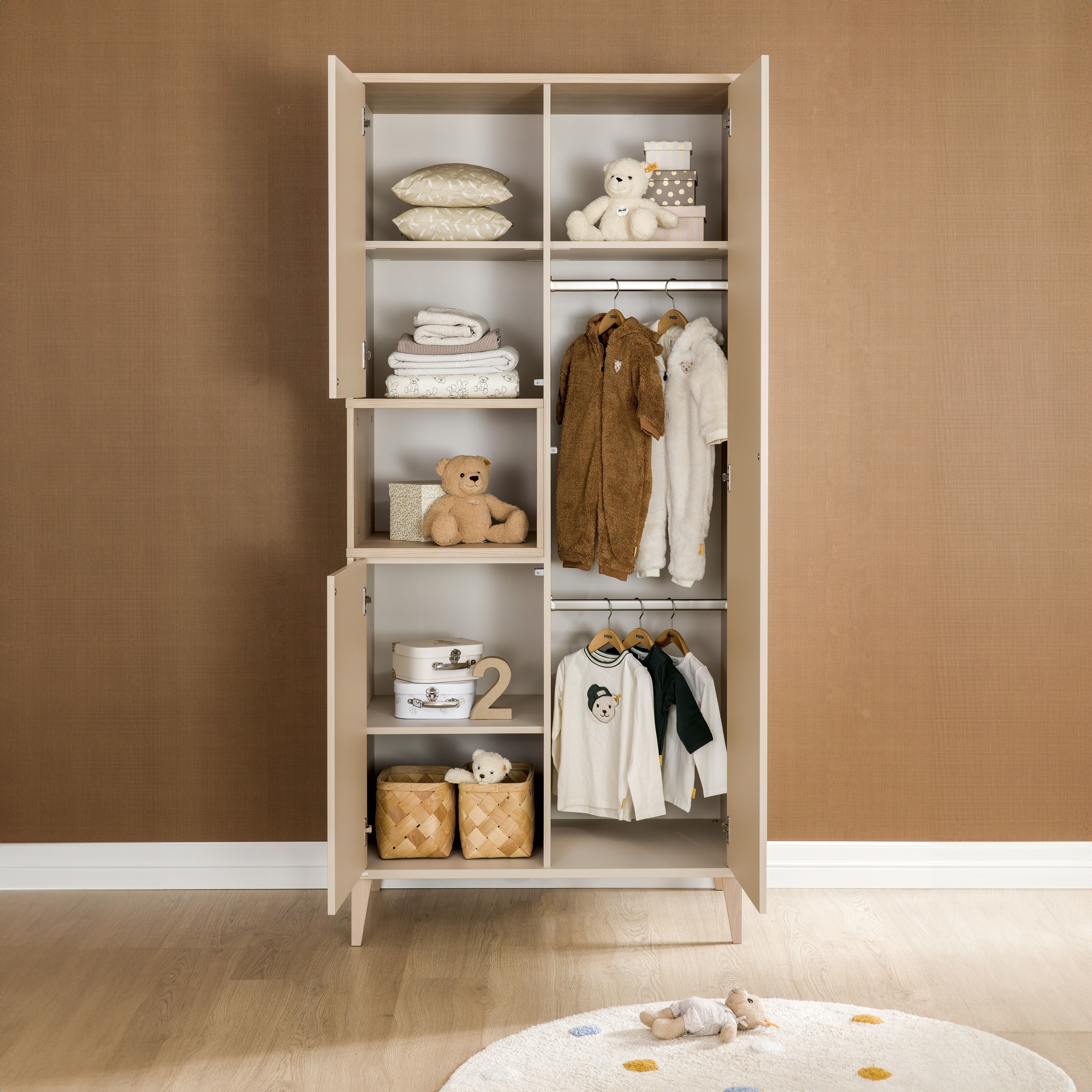 Thumbnail - PAIDI Kleiderschrank "MILA & BEN Steiff by PAIDI in Beige, 3 Türen mit Push-to-open" inkl. Kleiderstangen und Einlegeböd...