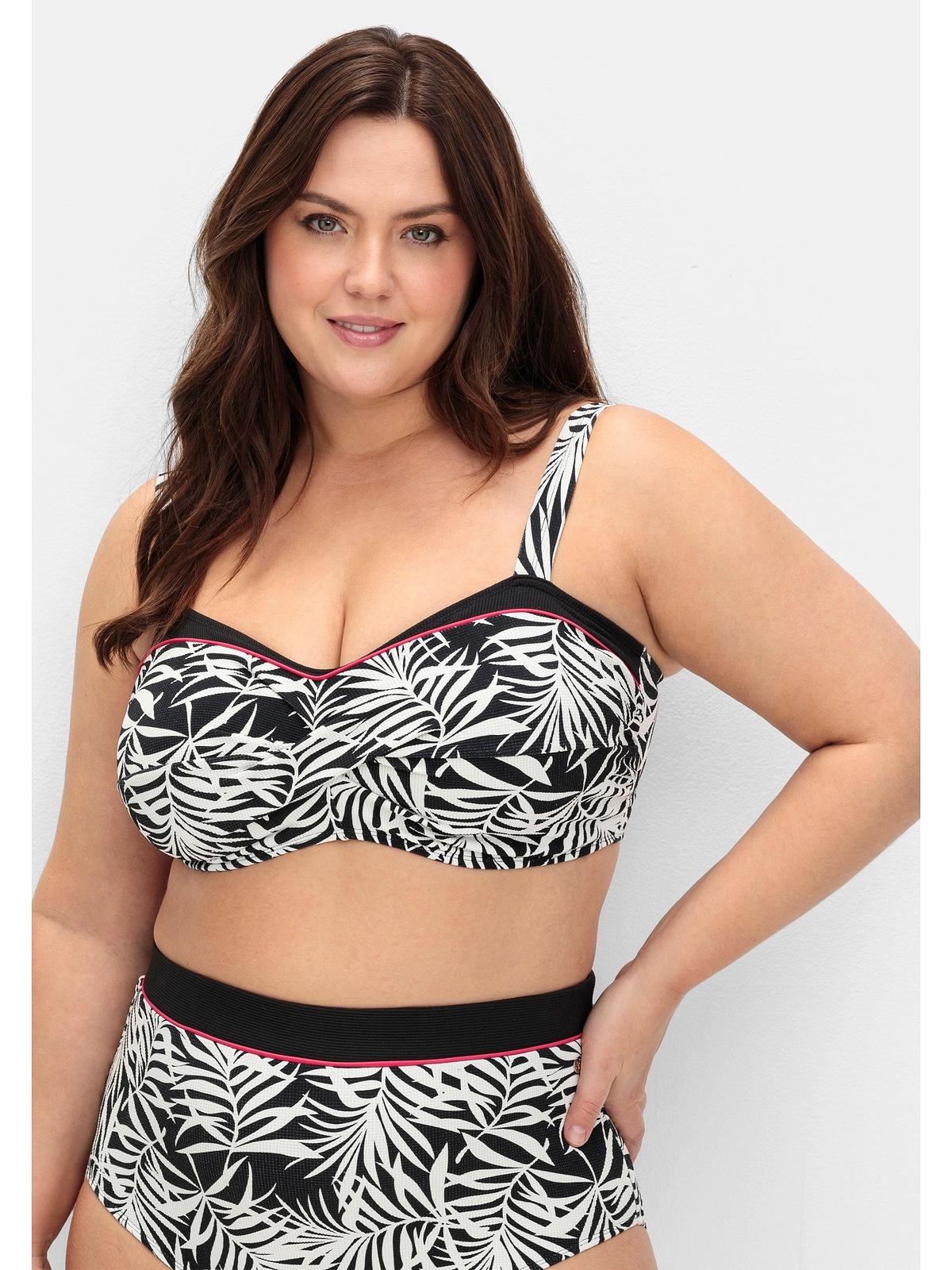 Sheego Bügel-Bikini-Top »Große Größen«, in Wickeloptik, mit Blätterprint