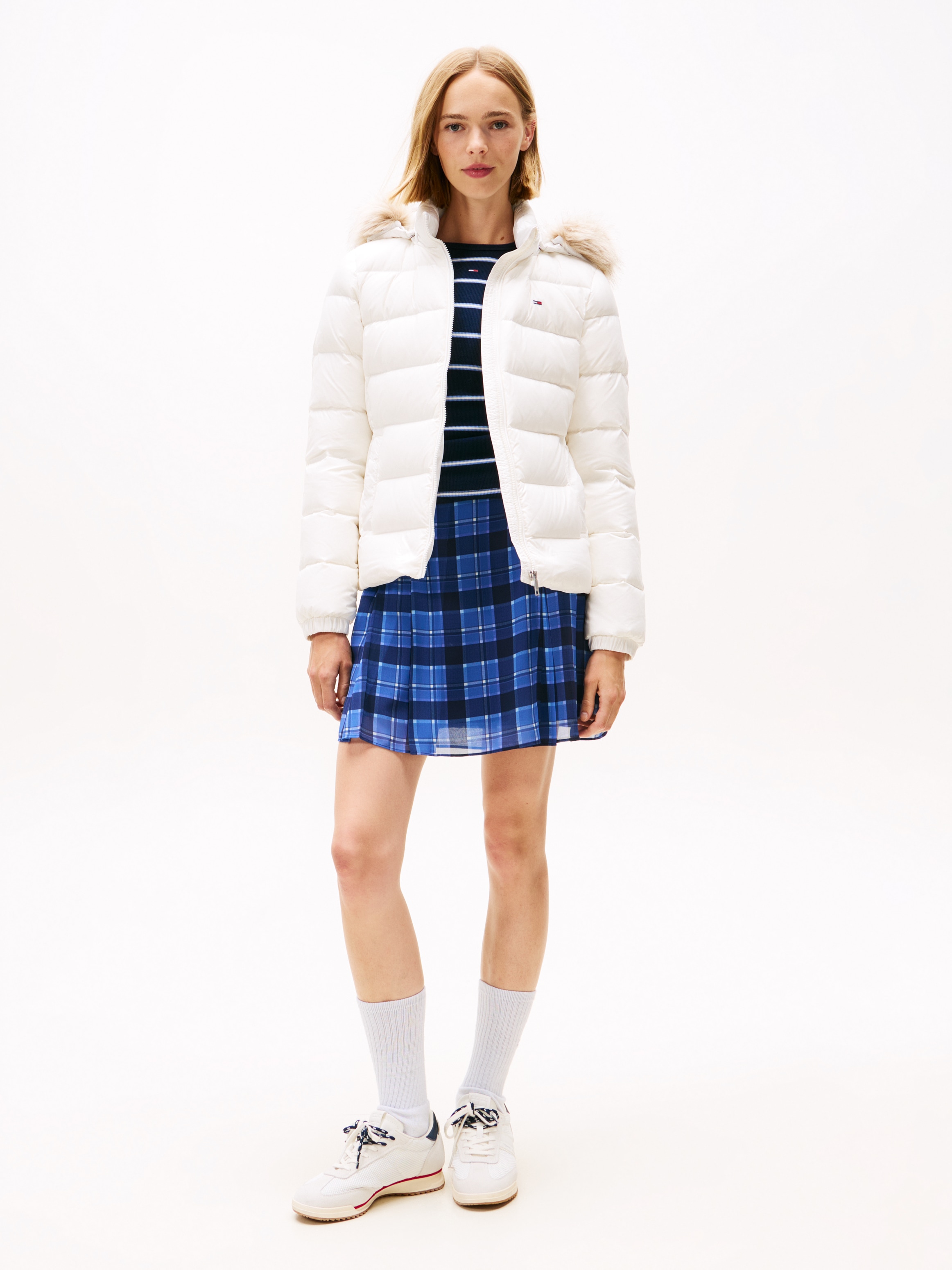 Tommy Jeans Steppjacke »TJW BASIC HOODED DOWN JACKET EXT«, mit Kapuze, mit Logostickerei