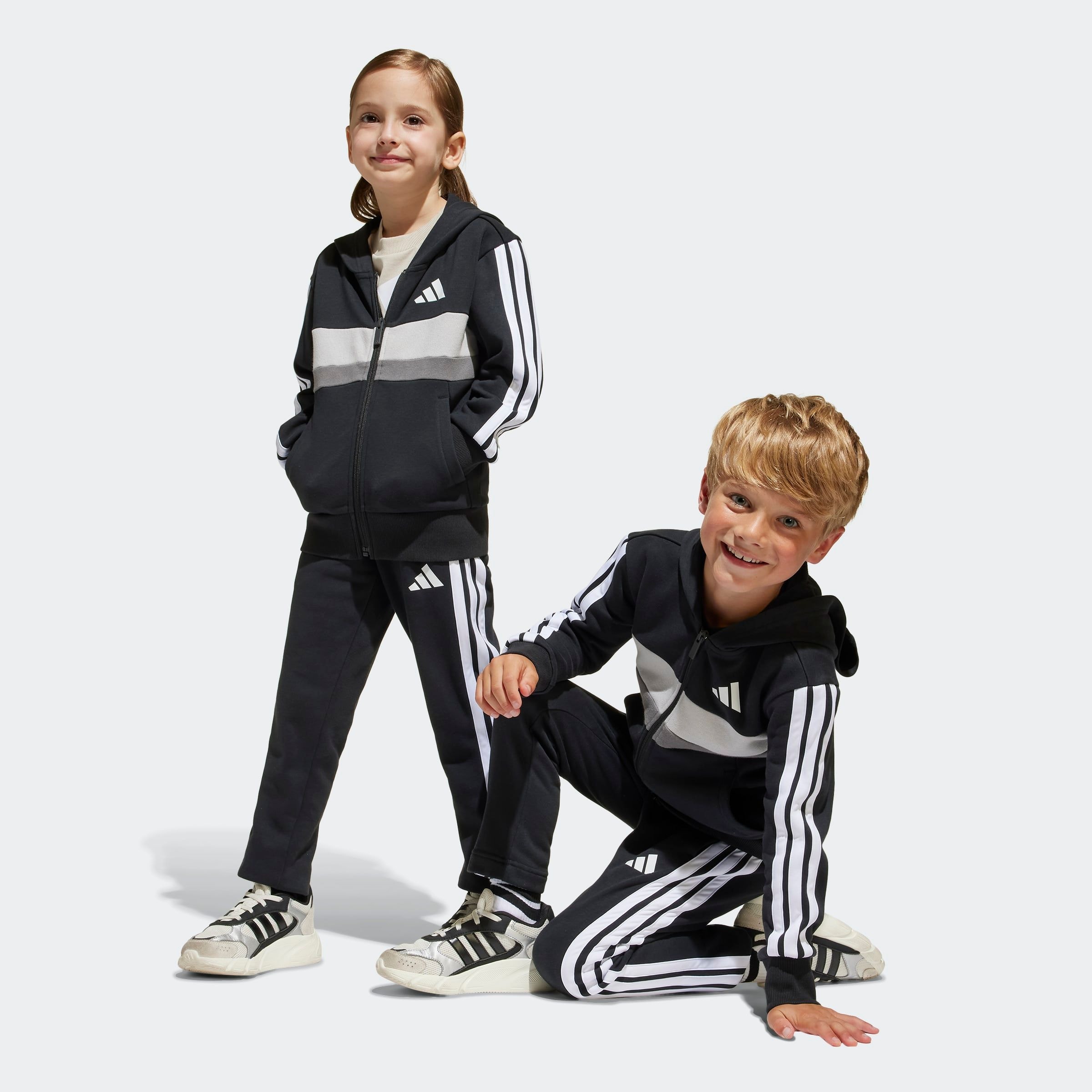 adidas Sportswear Trainingsanzug "SEASONAL ESSENTIALS TIBERIO 3-STREIFEN KIDS" 2 Stk.