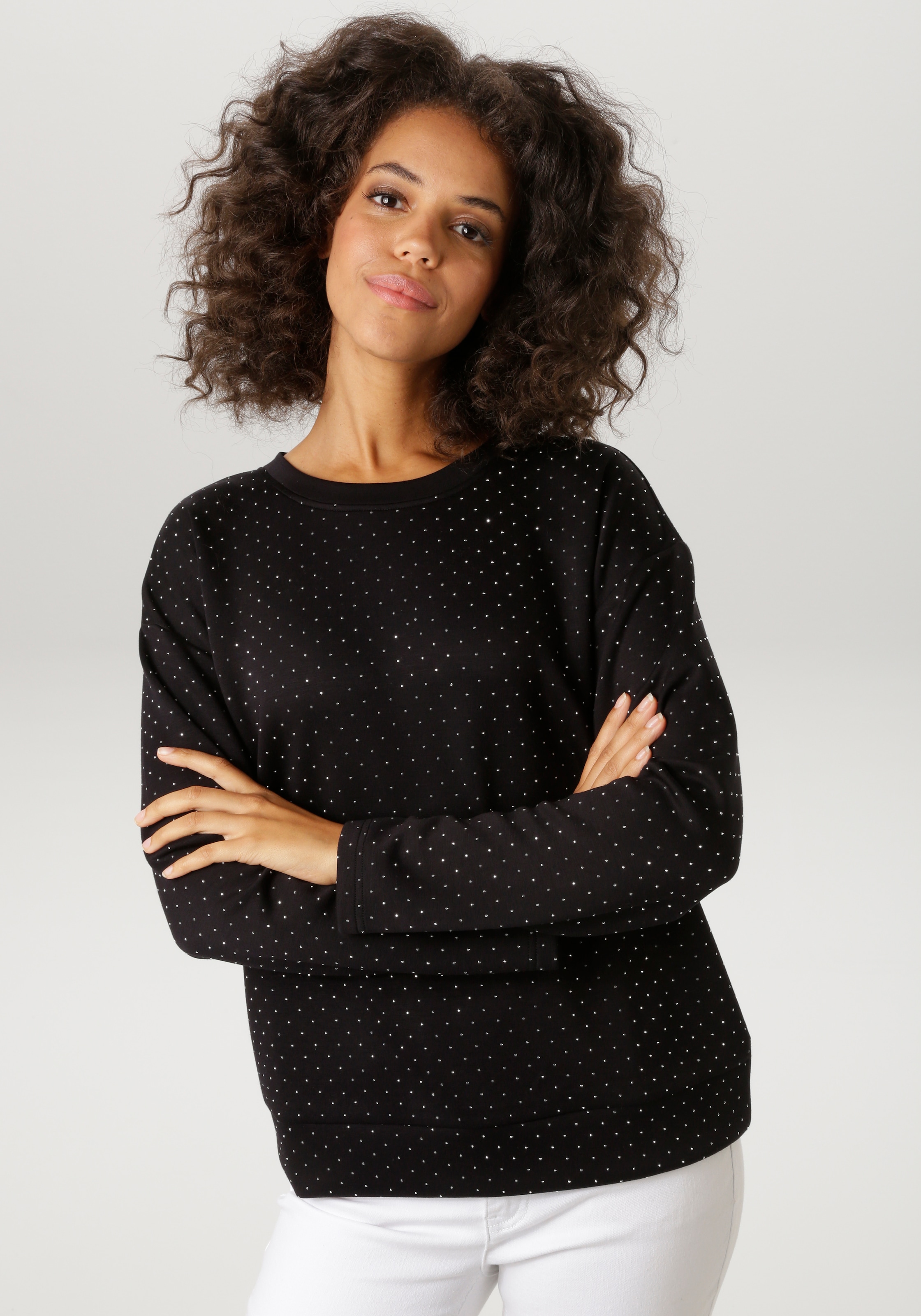 Aniston CASUAL Sweatshirt, allover mit kleinen Glitzersteinchen Verziert