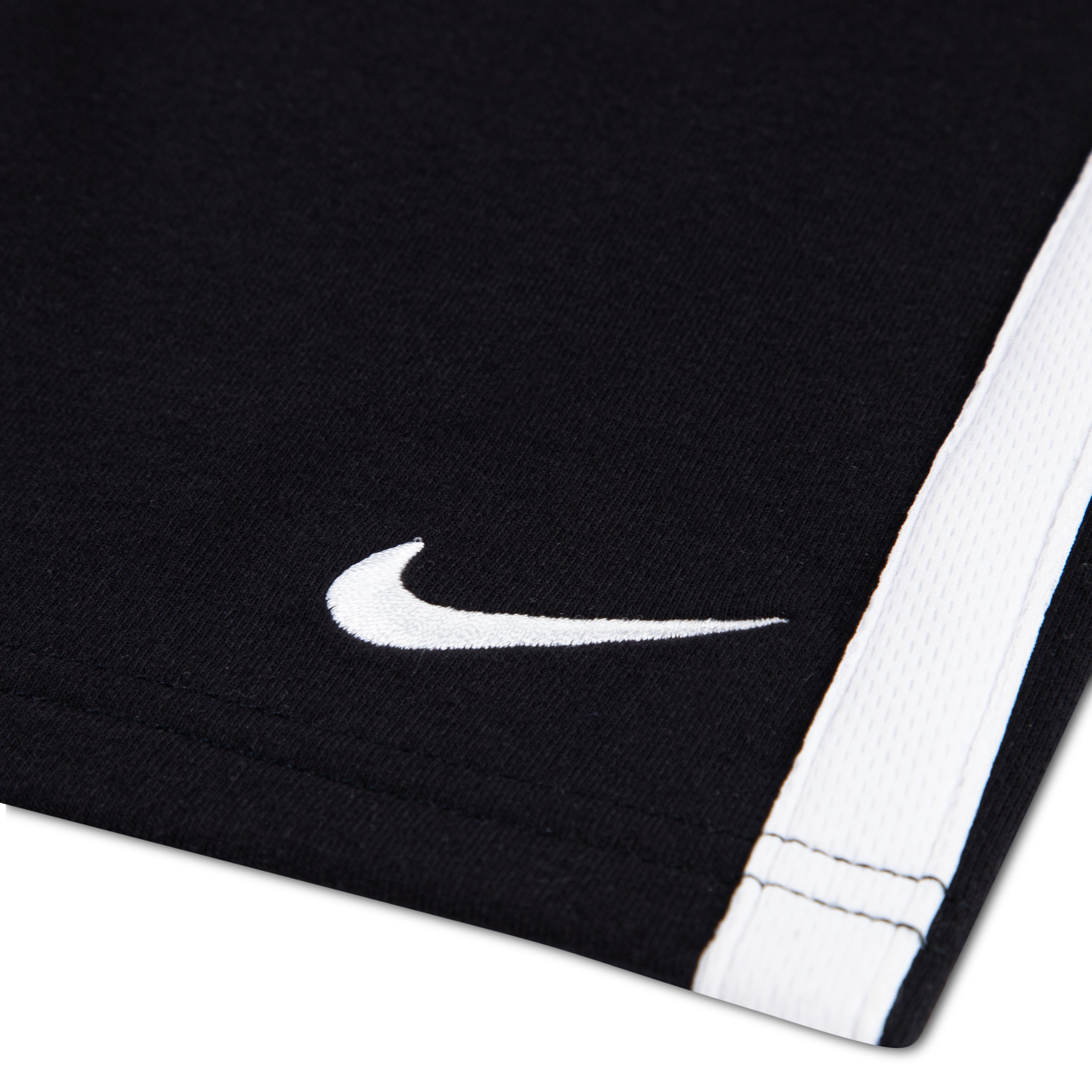 Nike Sportswear Shorts »NKB B NSW GOAL MODE FT SHORT«  bequeme Passform, für Freizeitaktivitäten, aus Polyester und Viskose
