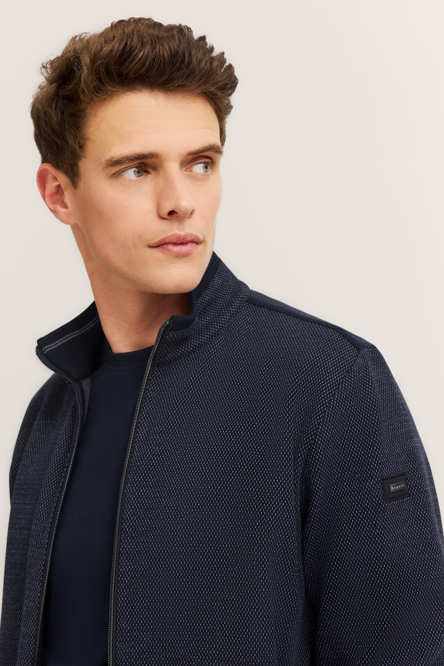bugatti Sweatjacke »Modern Fit«, mit Stehkragen und aus Baumwollmix