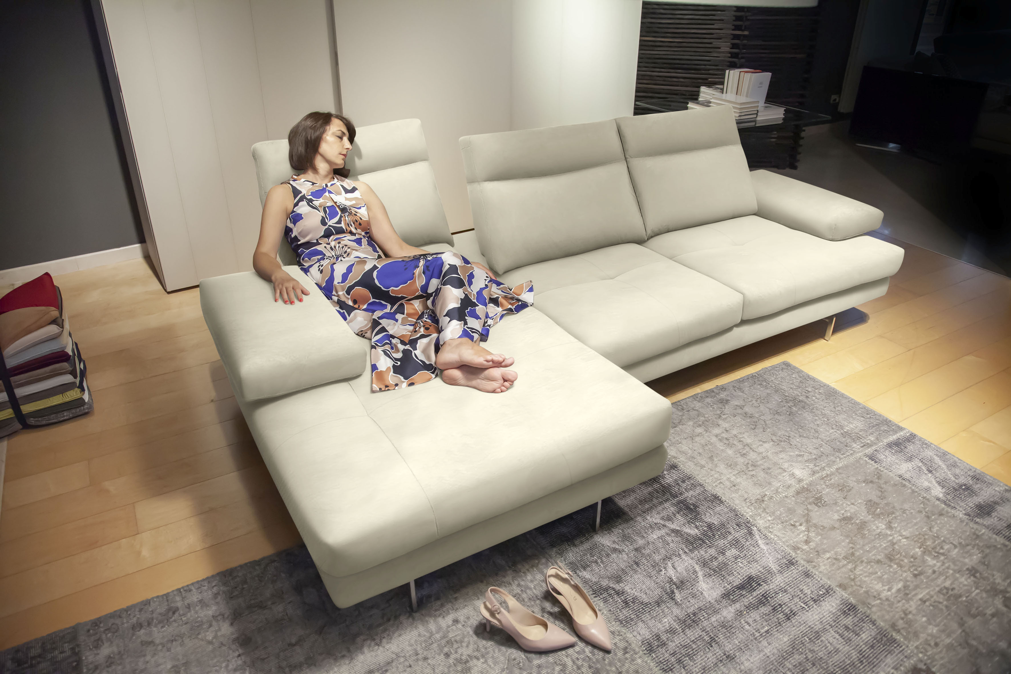 CALIA ITALIA Ecksofa "Toby Wing, B/T: 288/153 cm, Designsofa mit hohem Sitzkomfort, L-Form" inklusive Sitztiefenverstellung, Füße in chrom glänzend