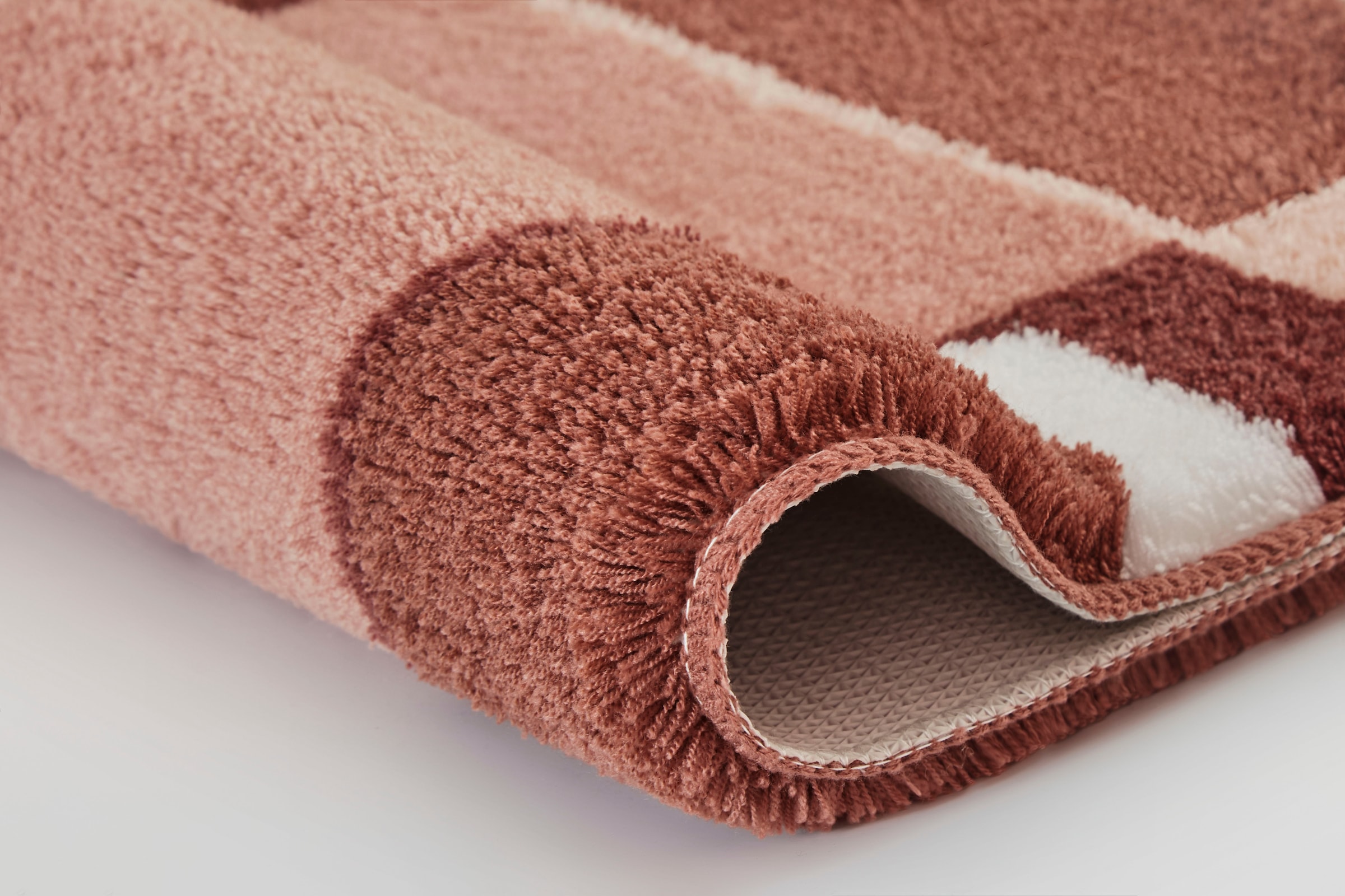 Kleine Wolke Badematte »Padova«, rutschhemmend beschichtet, fußbodenheizungsgeeignet, Badteppich, modernes Design, waschbar