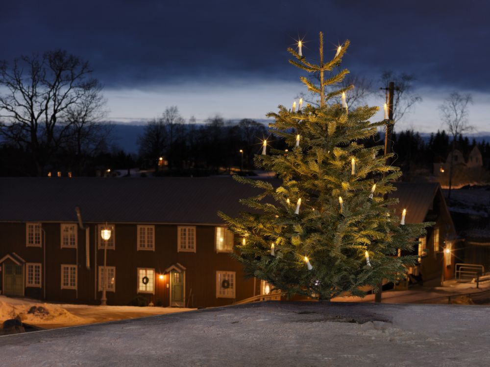 KONSTSMIDE LED-Christbaumkerzen »Weihnachtsdeko aussen, Christbaumschmuck«, Topbirnen, One String, 25 warm weiße Dioden