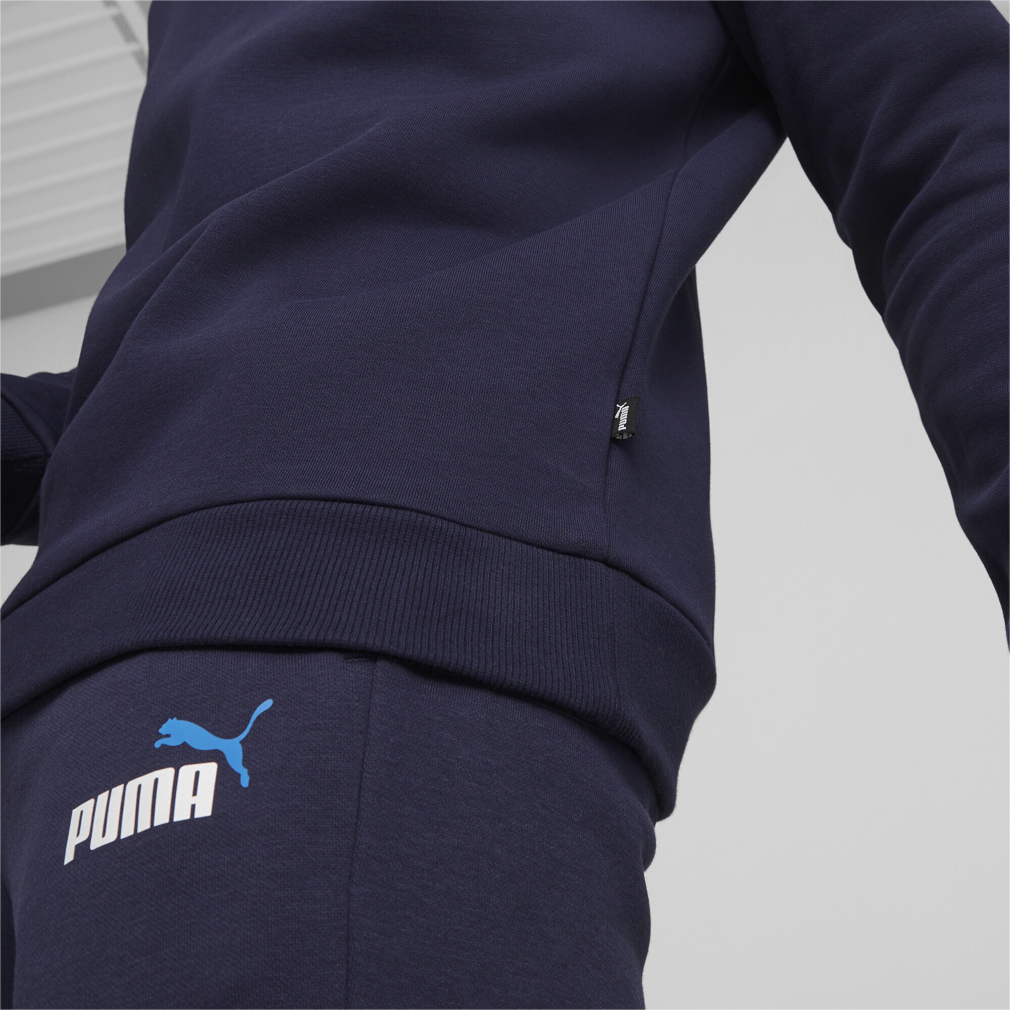 PUMA Sweatshirt »Essentials+ 2 Colour Small Logo Crew Neck Sweatshirt Herren«