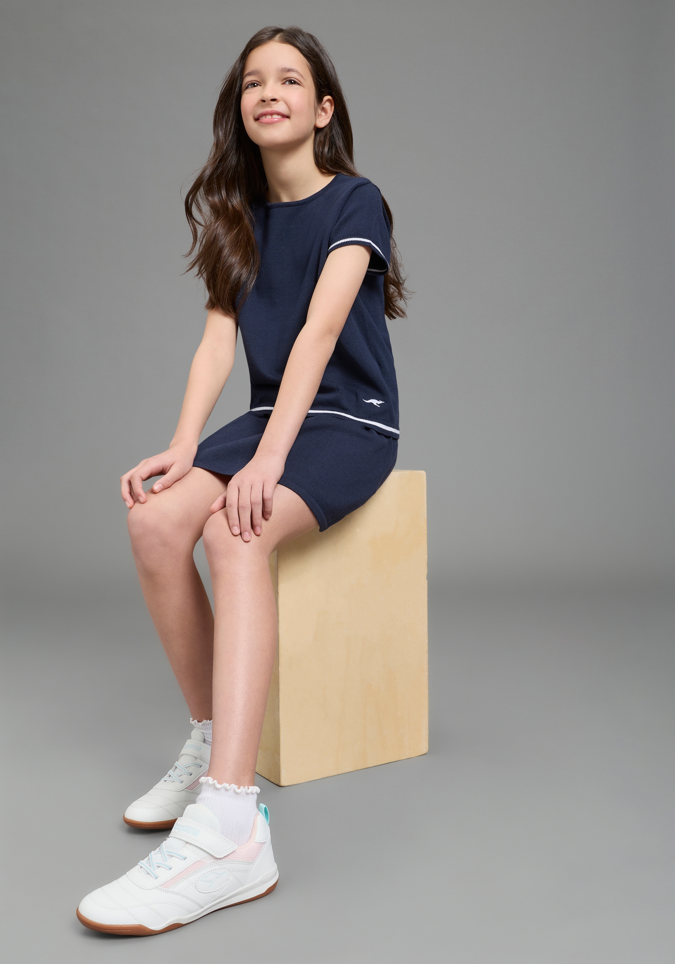 KangaROOS Kurzarmpullover »Kangaroos Strick T-Shirt für Mädchen« mit Rundhalsausschnitt, unifarben mit Farbeinsatz