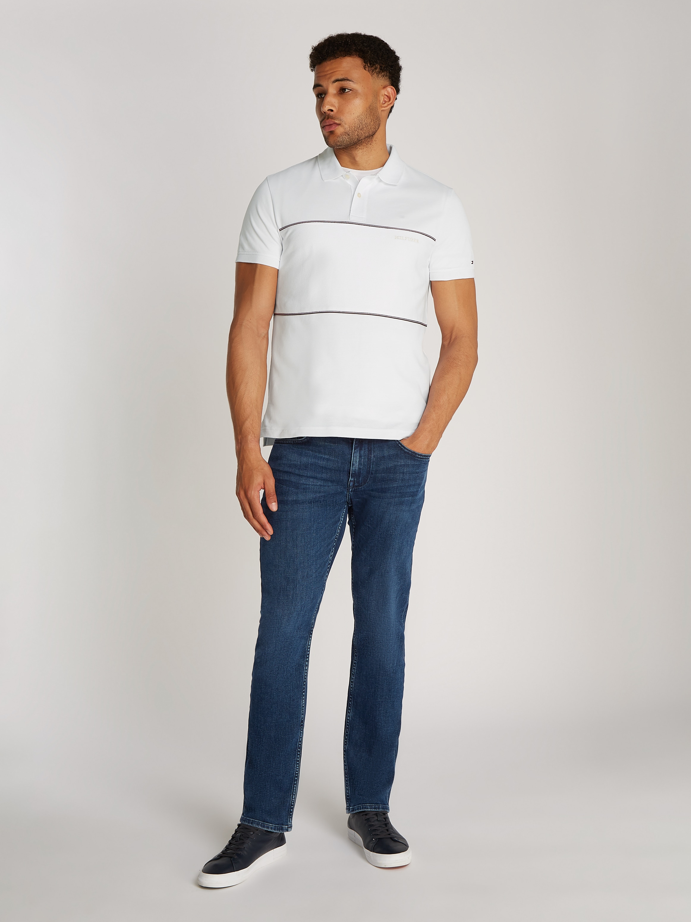 Tommy Hilfiger Poloshirt »GLOBAL STRIPE BLOCKING REG POLO«, mit Logo-Stickerei und Logo-Streifen