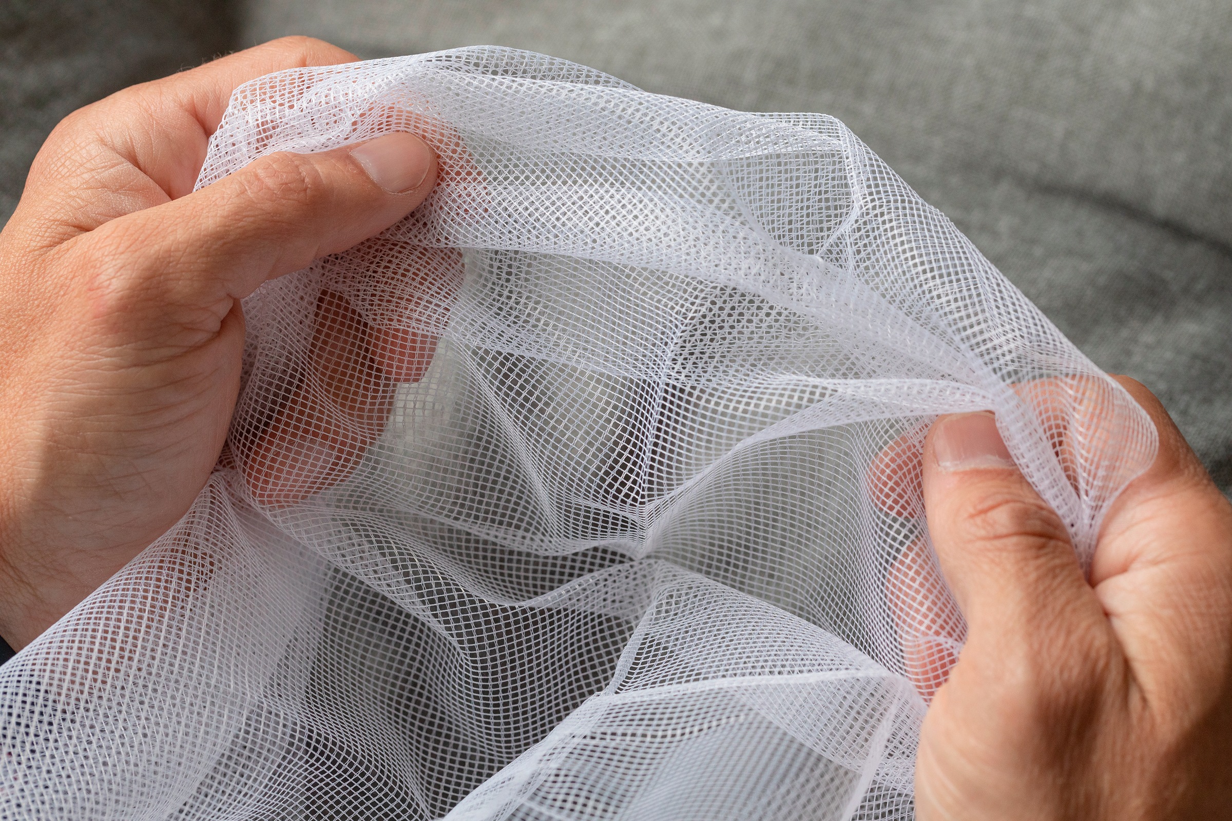 Thumbnail - SCHELLENBERG Fliegengitter-Gewebe "für Fenster ohne bohren" Set, 3 Stk. tlg. Insektenschutz inkl. Befestigungsband, 100 ...