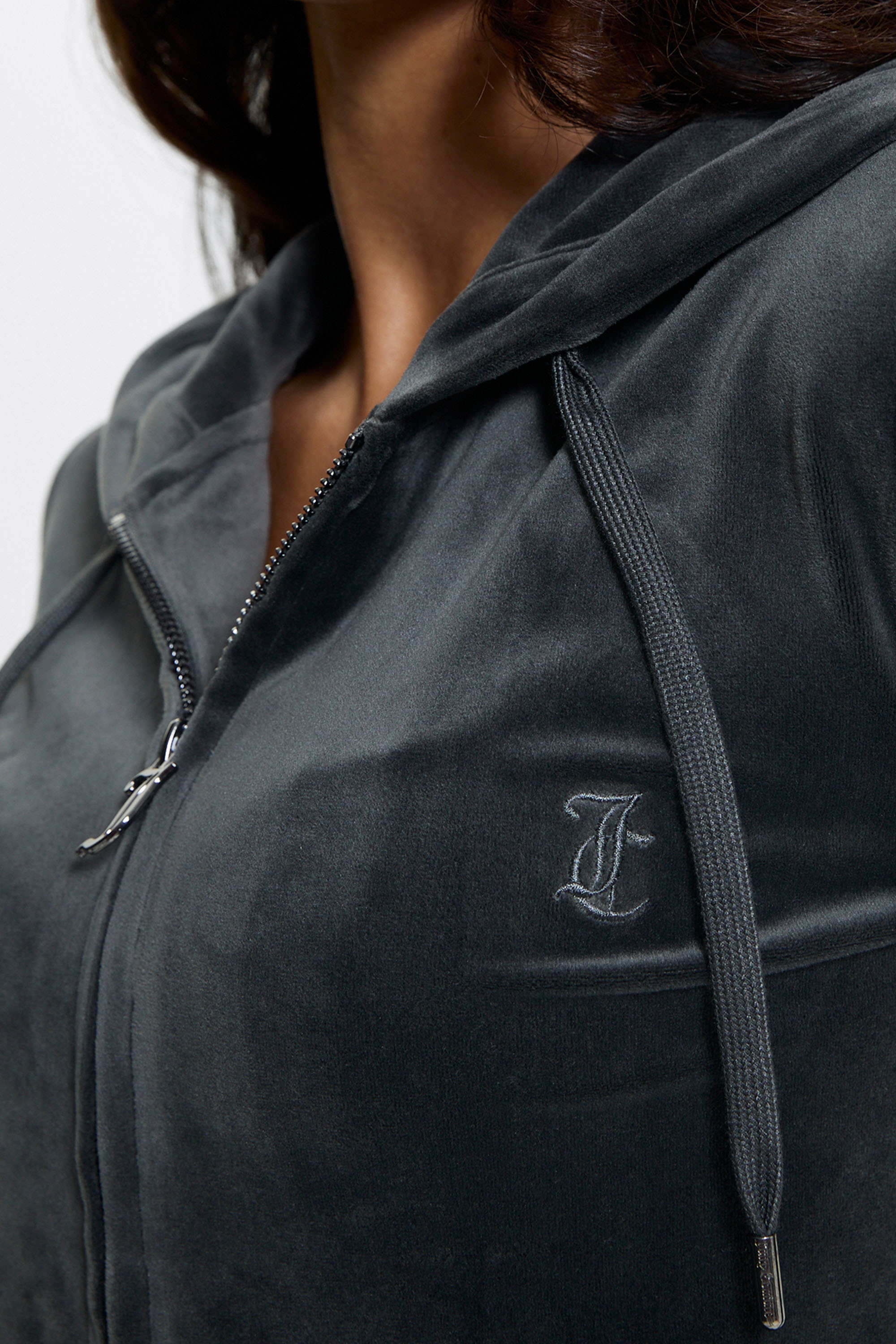 Juicy Couture Kapuzennickijacke »ROBERTSON HOODIE GUMETAL HARDWARE Damen« mit Kapuze Trainingsjacke Damen, Sweatjacke mit Kapuze, Velour, mit Glitzer, Sale