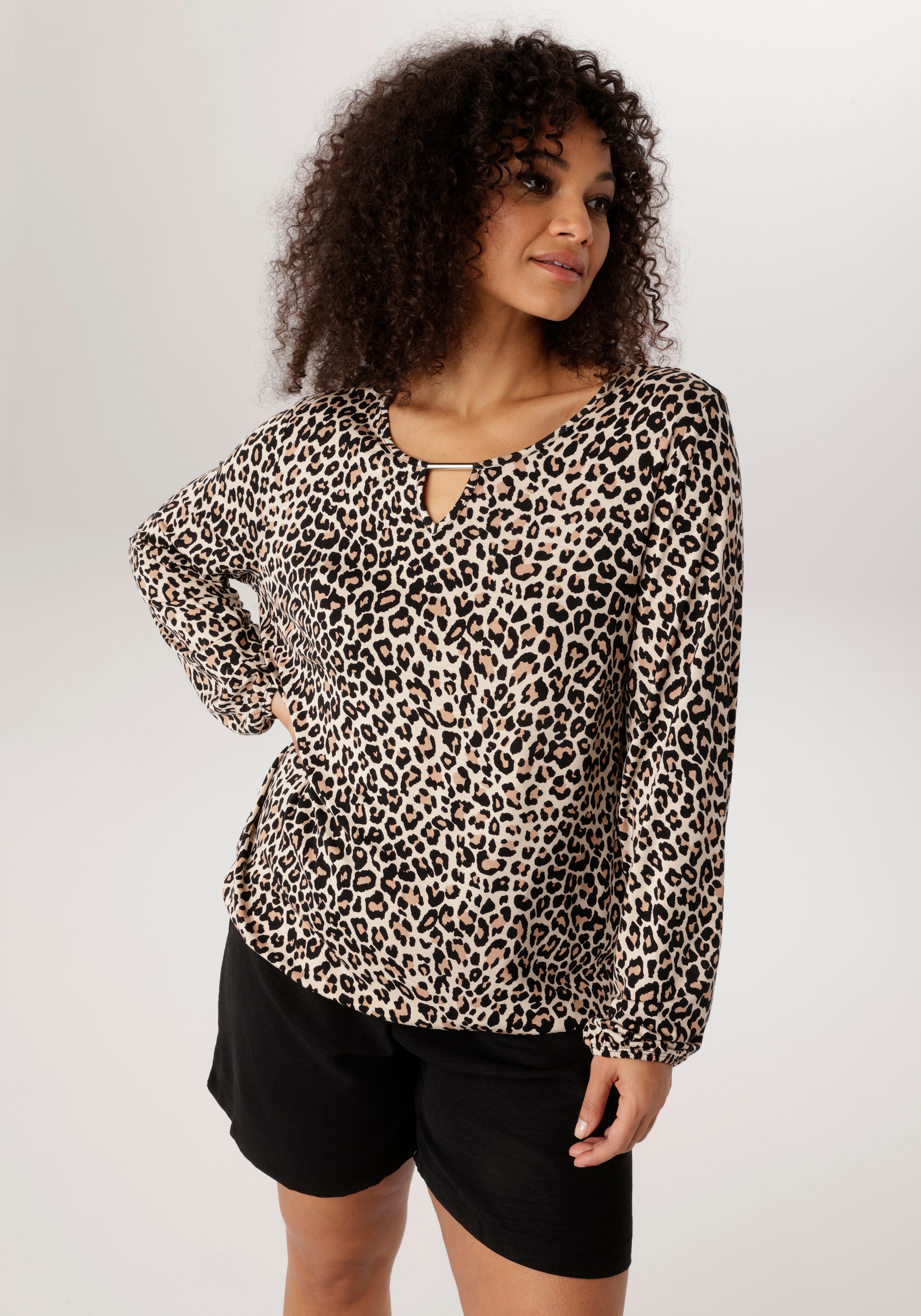 Aniston PLUS Langarmshirt In trendigem Leoprint
