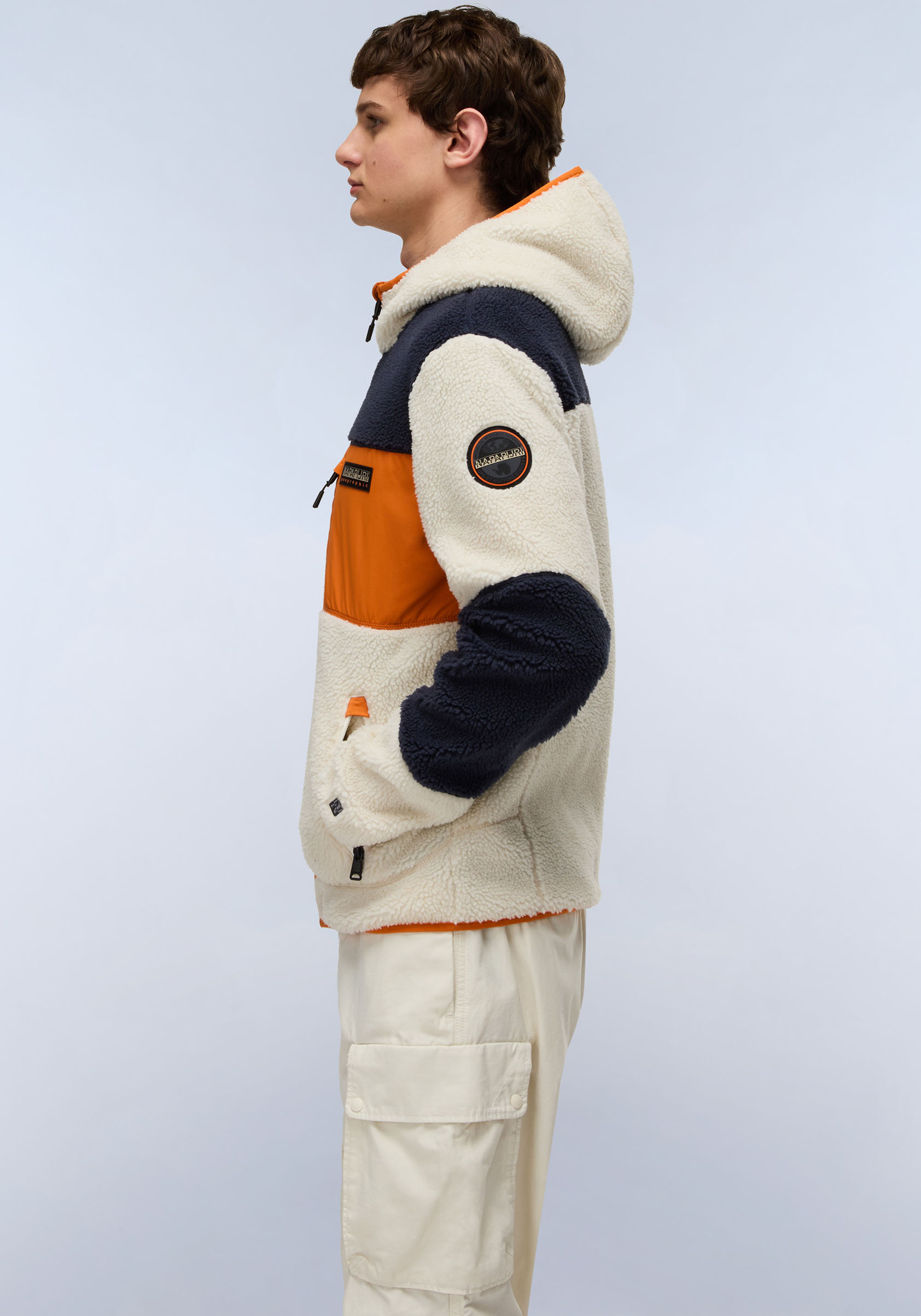 Thumbnail - Napapijri Plüschjacke "YUPIK" mit Kapuze mit kontrastfarbenen Details