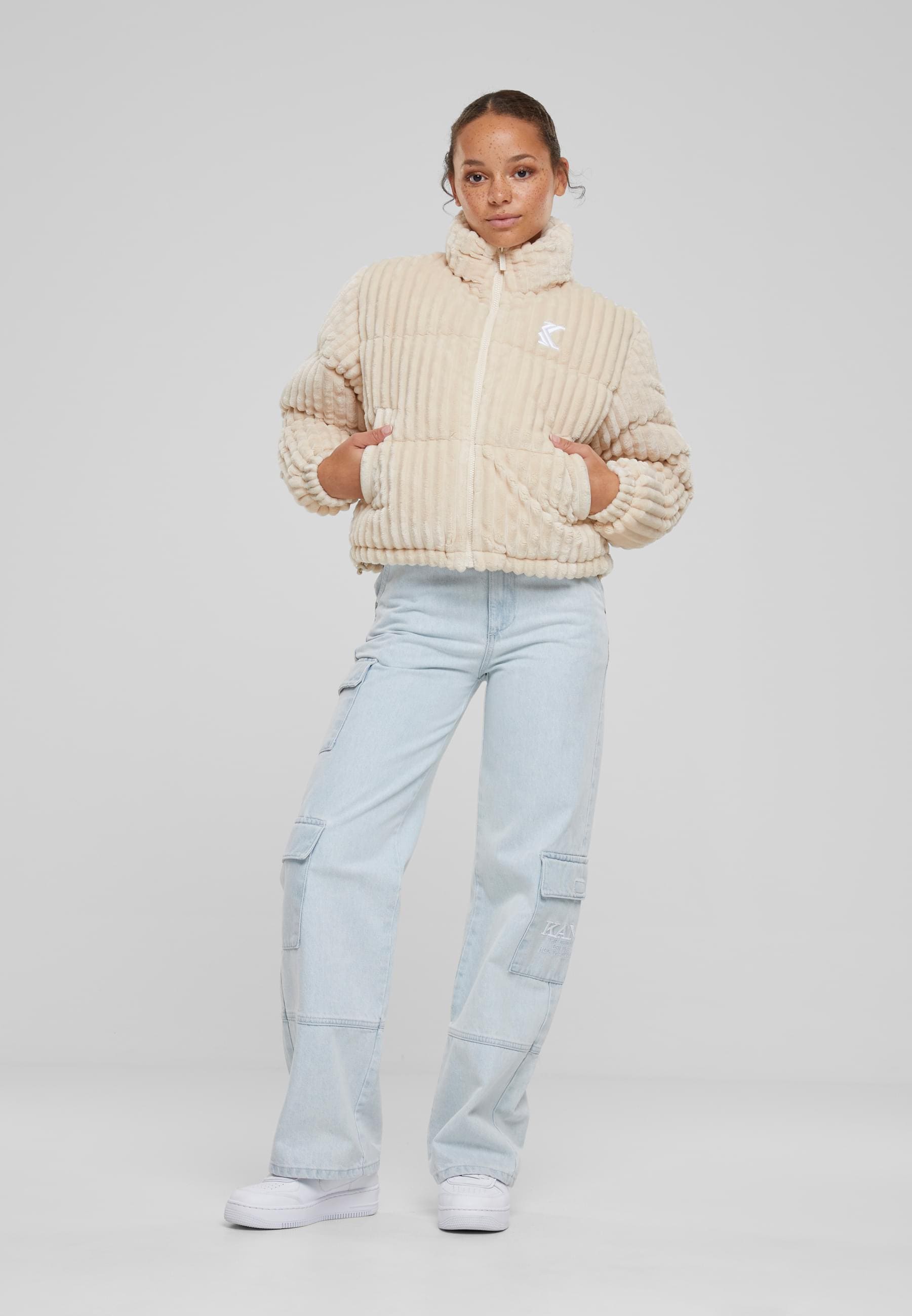 Karl Kani Winterjacke »Karl Kani Damen«, (1 St.), ohne Kapuze