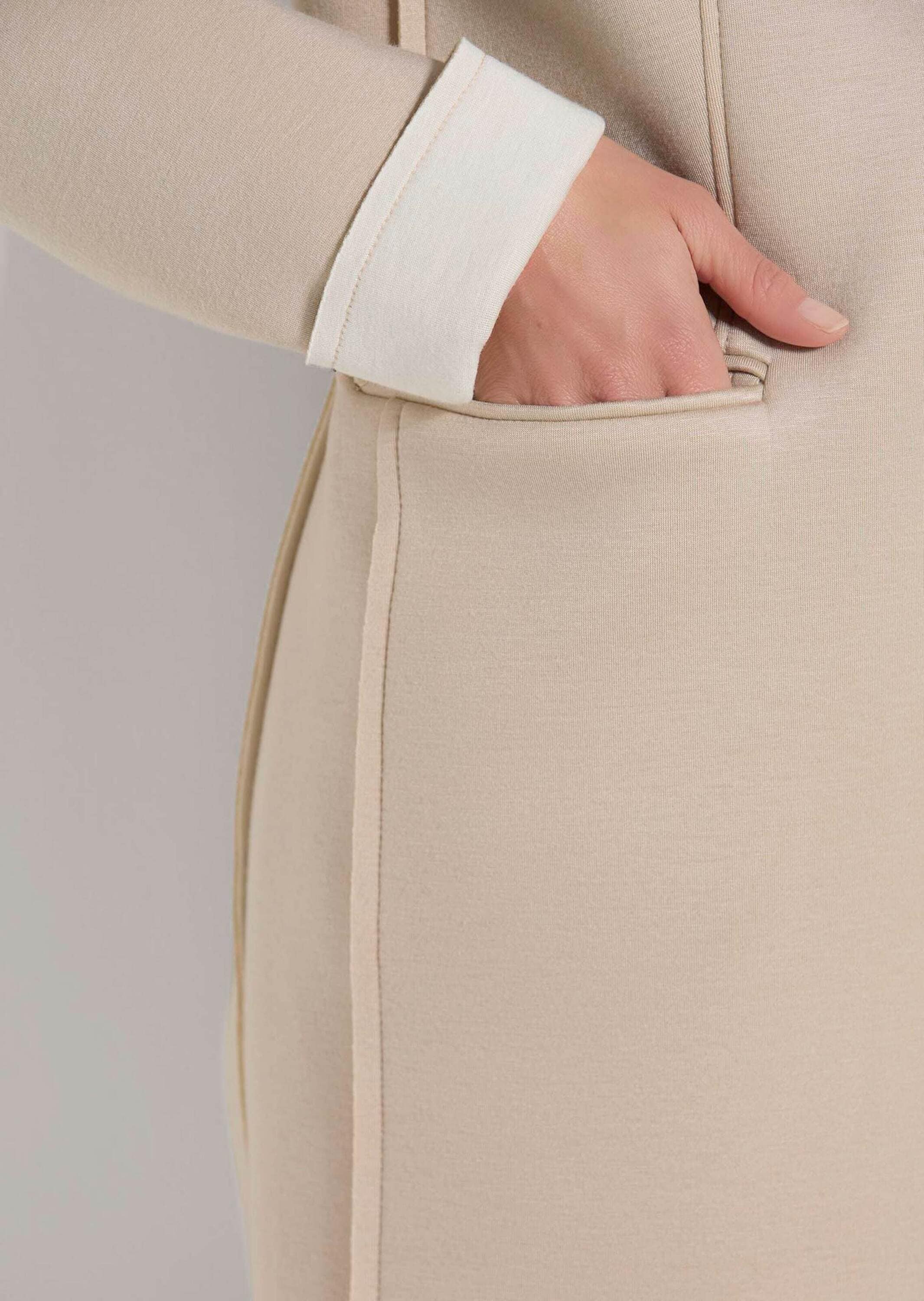 MADELEINE Kurzjacke »Jacke Longjacke aus zweilagigem Jersey«