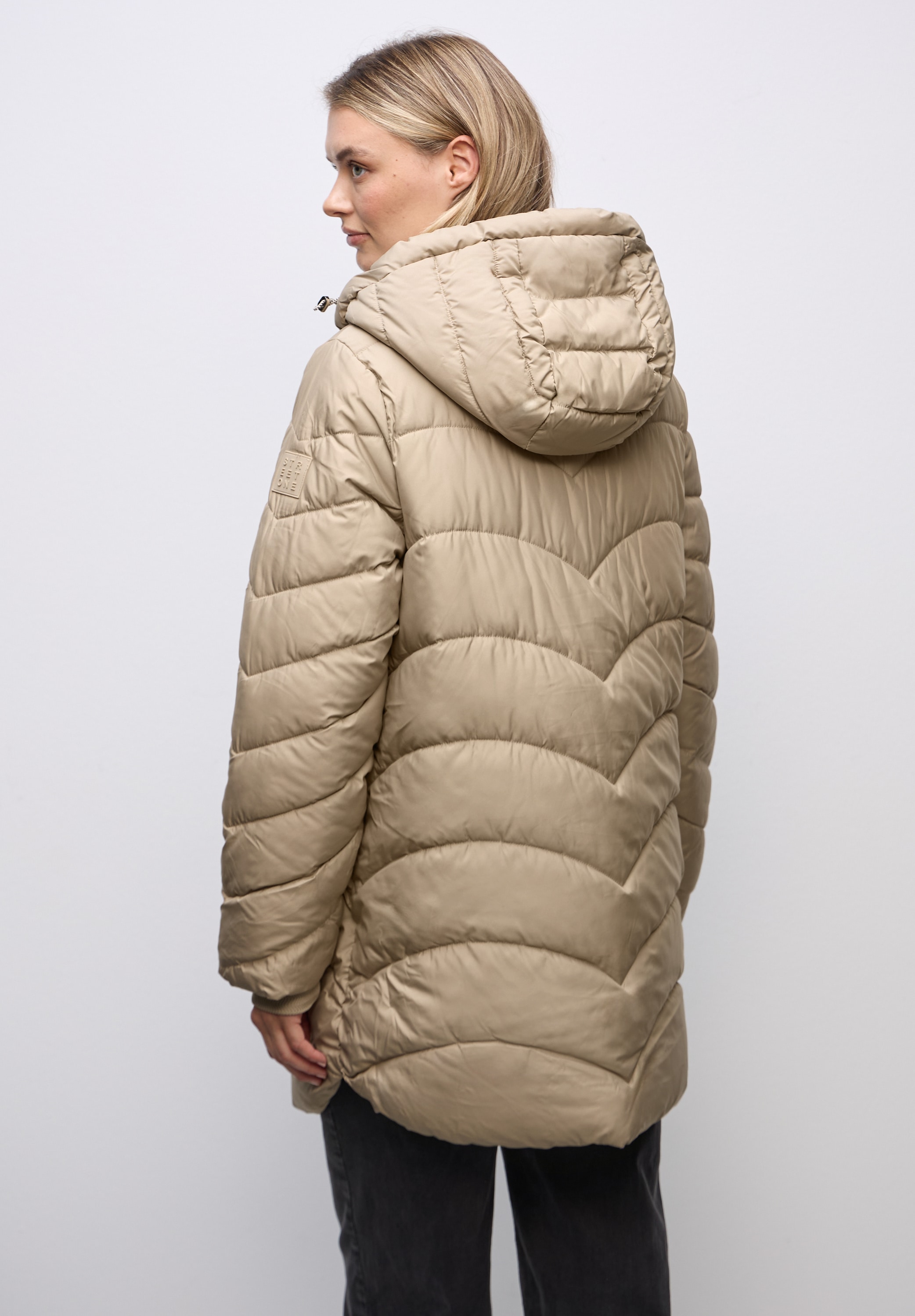 STREET ONE Steppjacke mit Kapuze mit Kapuze mit Tunnelzugband
