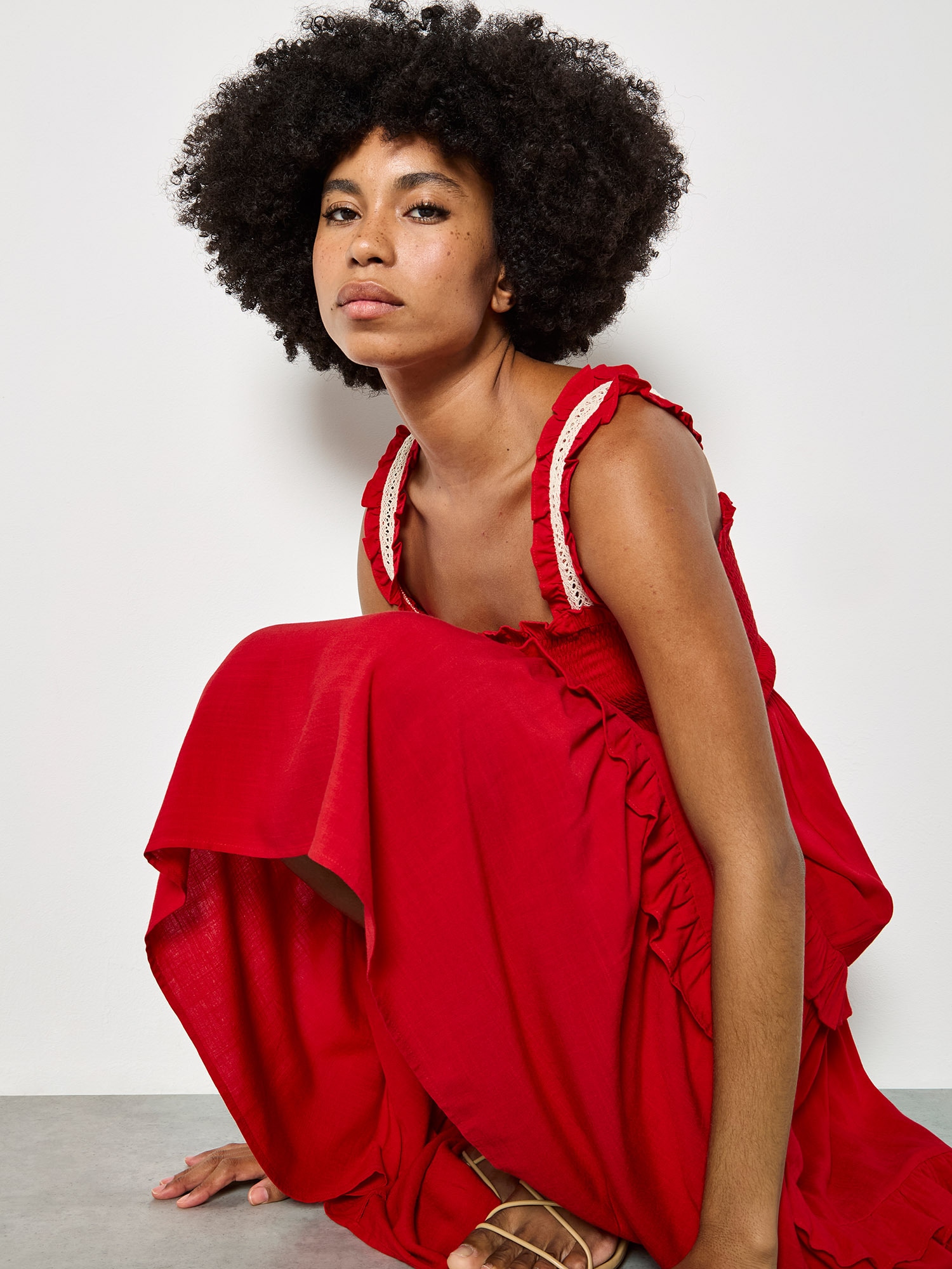 Apricot Midikleid »Midi-Kleid« mit gestufter Spitzenverzierung