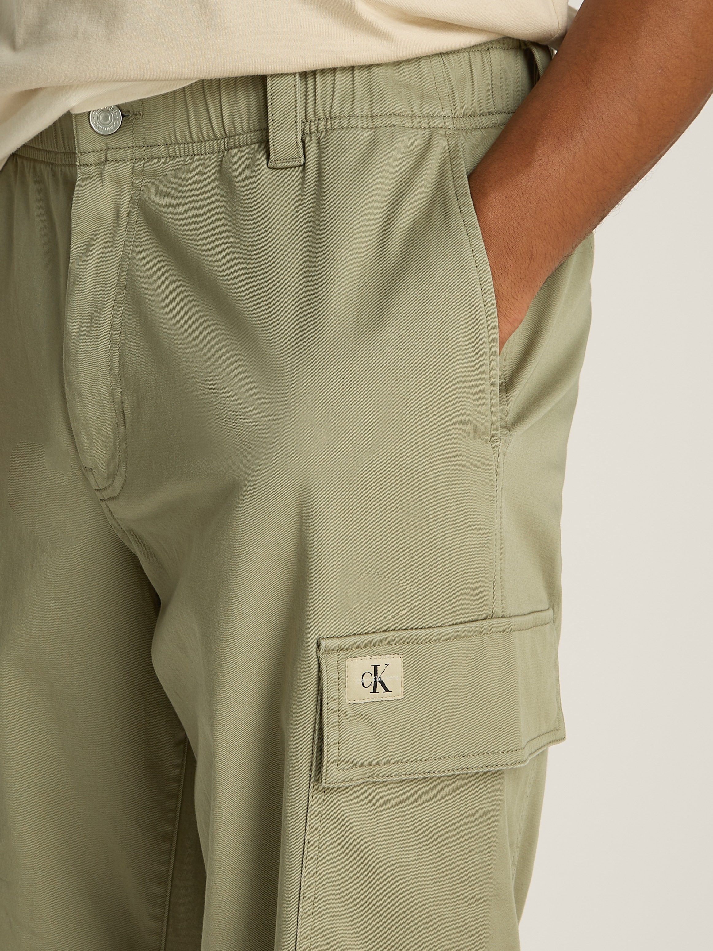 Thumbnail - Calvin Klein Jeans Cargohose "REGULAR STRAIGHT CARGO" mit Logoprägung