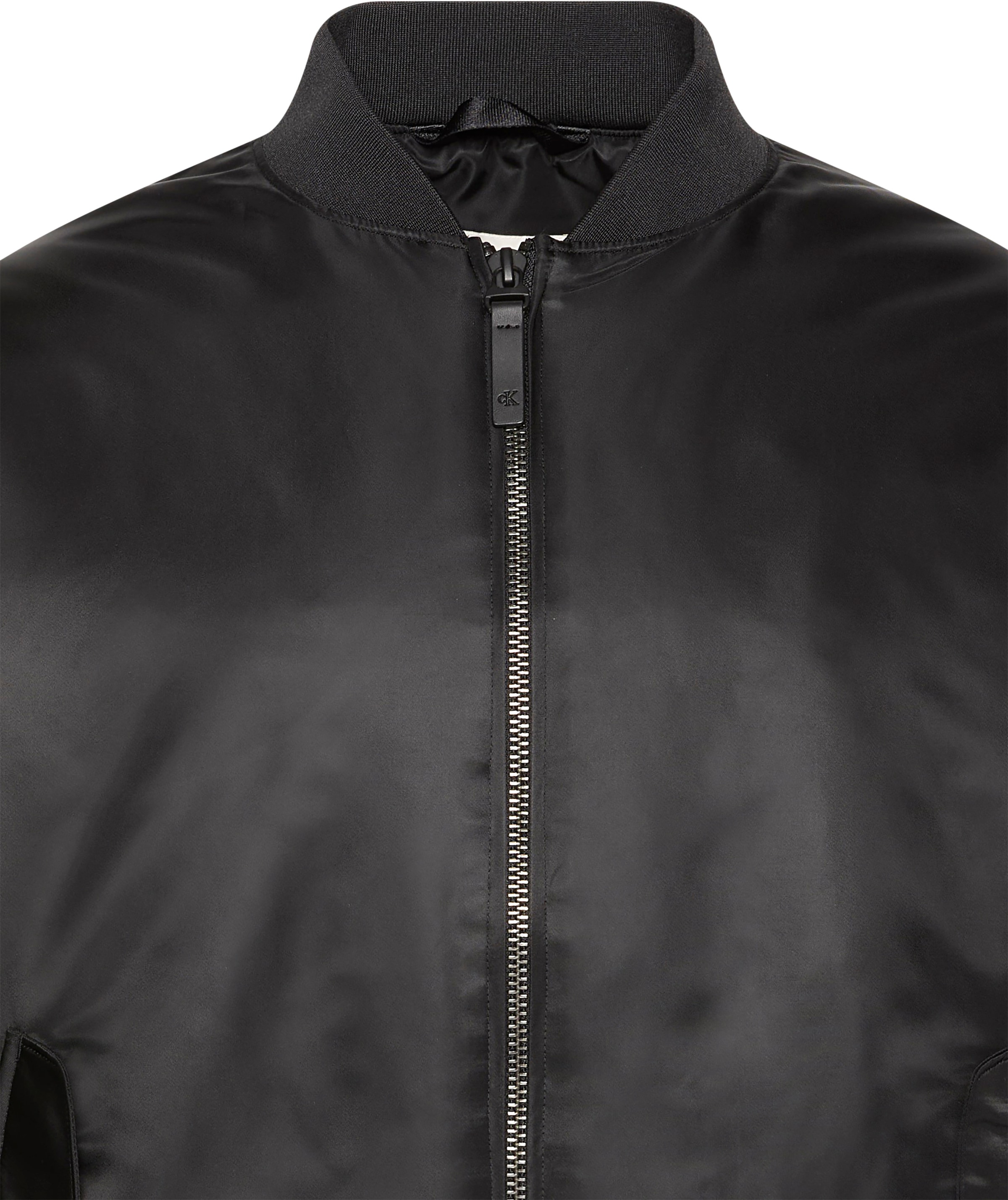 Calvin Klein Jeans Bomberjacke »LS NYLON BOMBER JACKET«, ohne Kapuze, Mit Rundhalsausschnitt