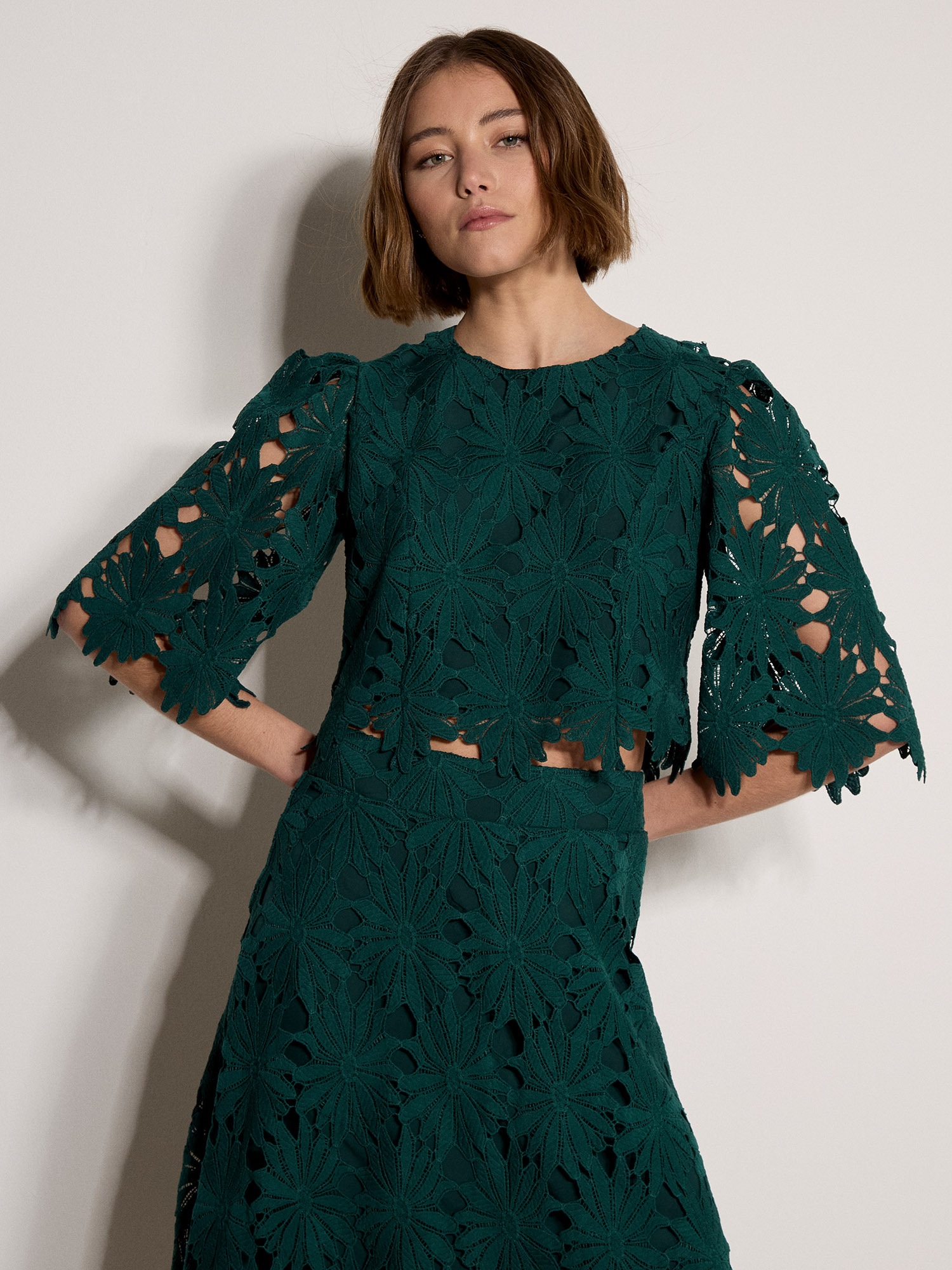 Apricot Klassische Bluse "Guipure-Spitzen-Crop-Top" mit Gänseblümchen
