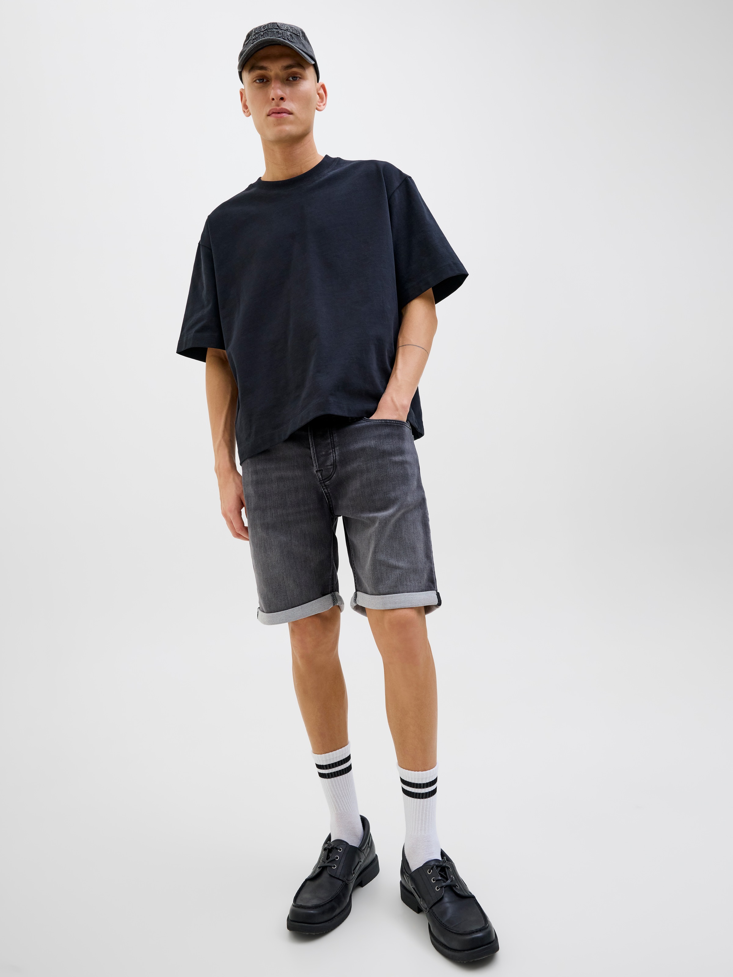 Jack & Jones Shorts »JJIRICK JJICON I.K. SHORTS GE 062 SN«, im Five-Pocket Style