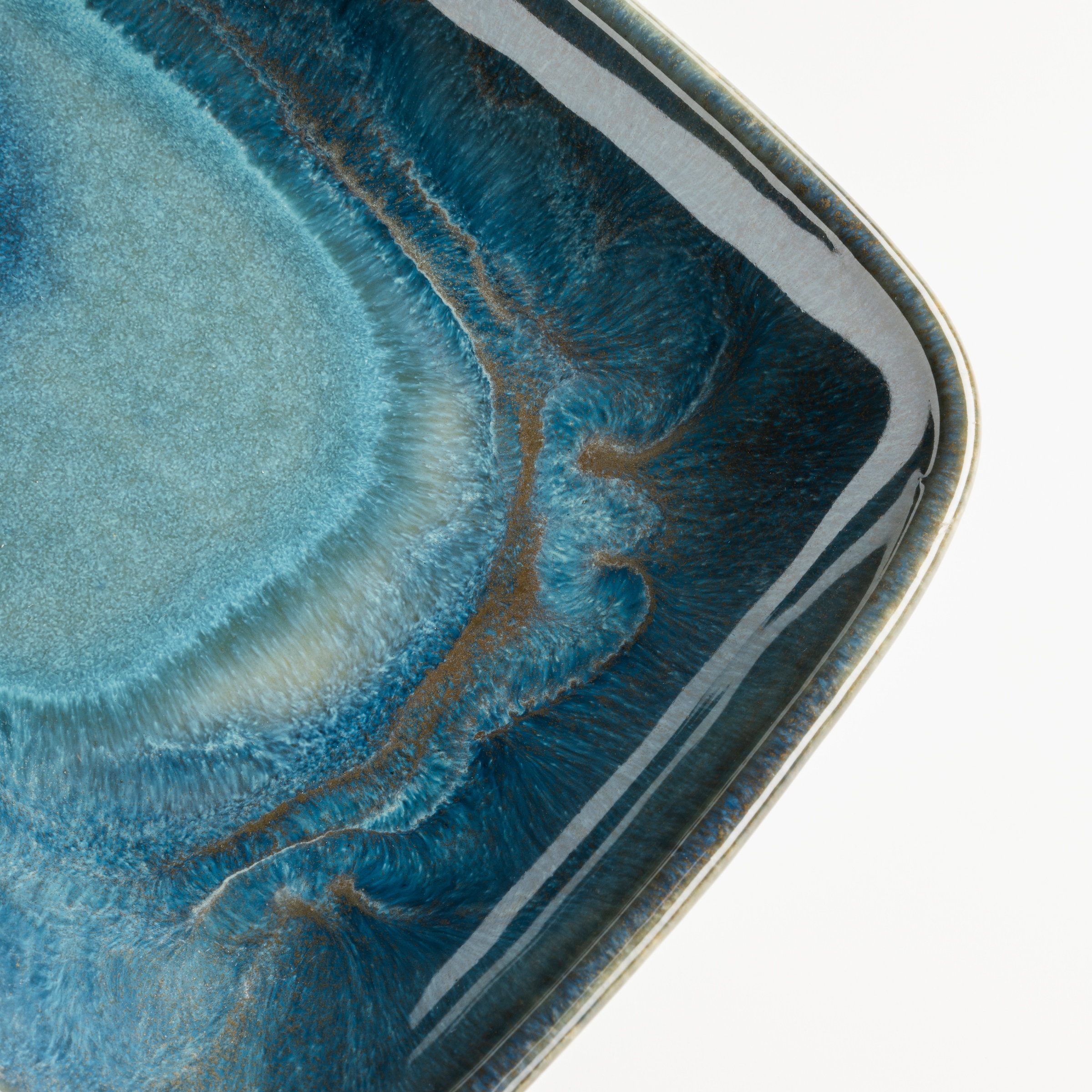 gipfelstück Servierplatte »Tiefer See« Scandi-Style, glänzende Reaktivglasur, jedes Stück ein Unikat