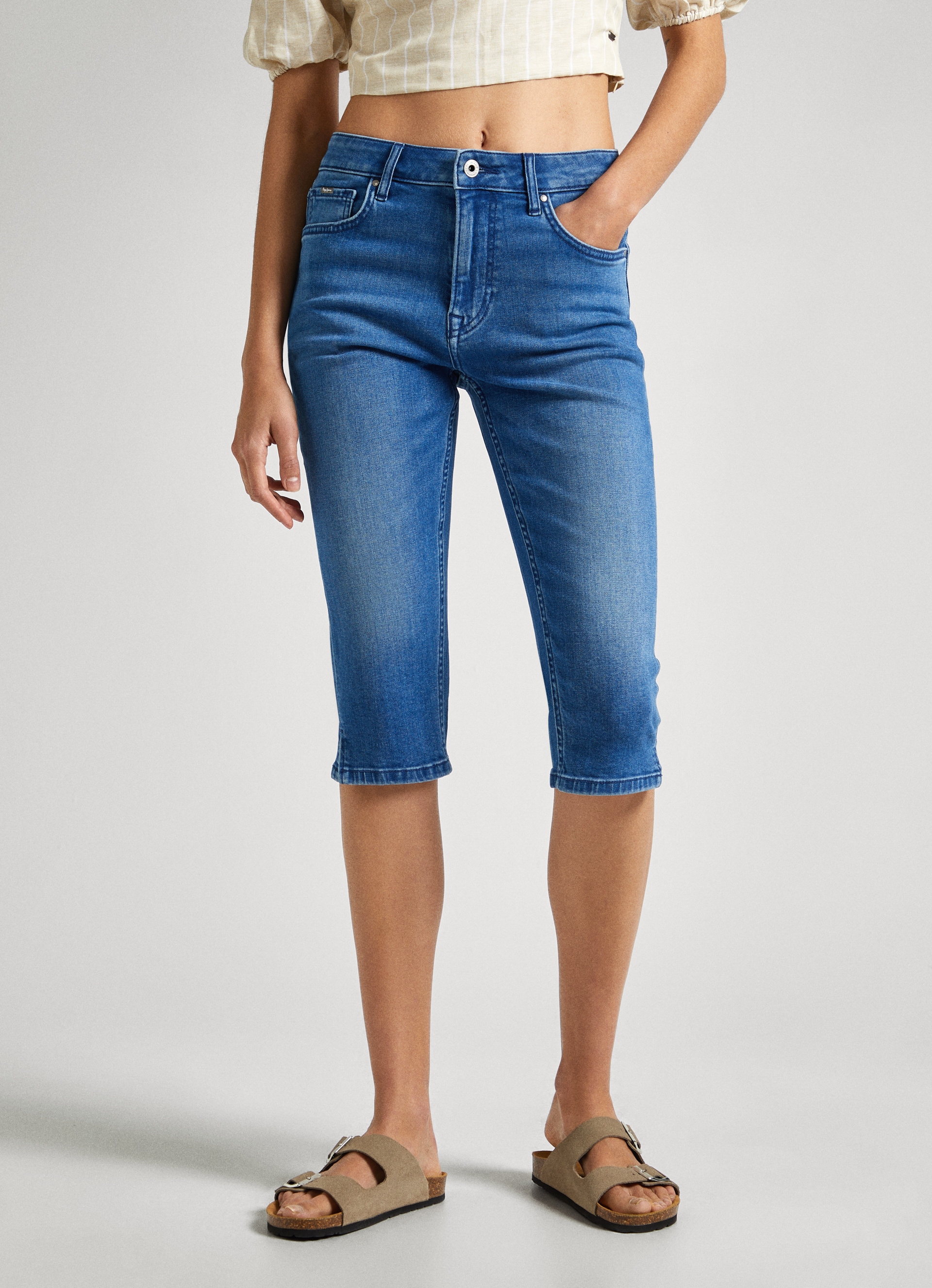 Caprijeans »SKINNY CROP«, mit kleinen Schlitzen