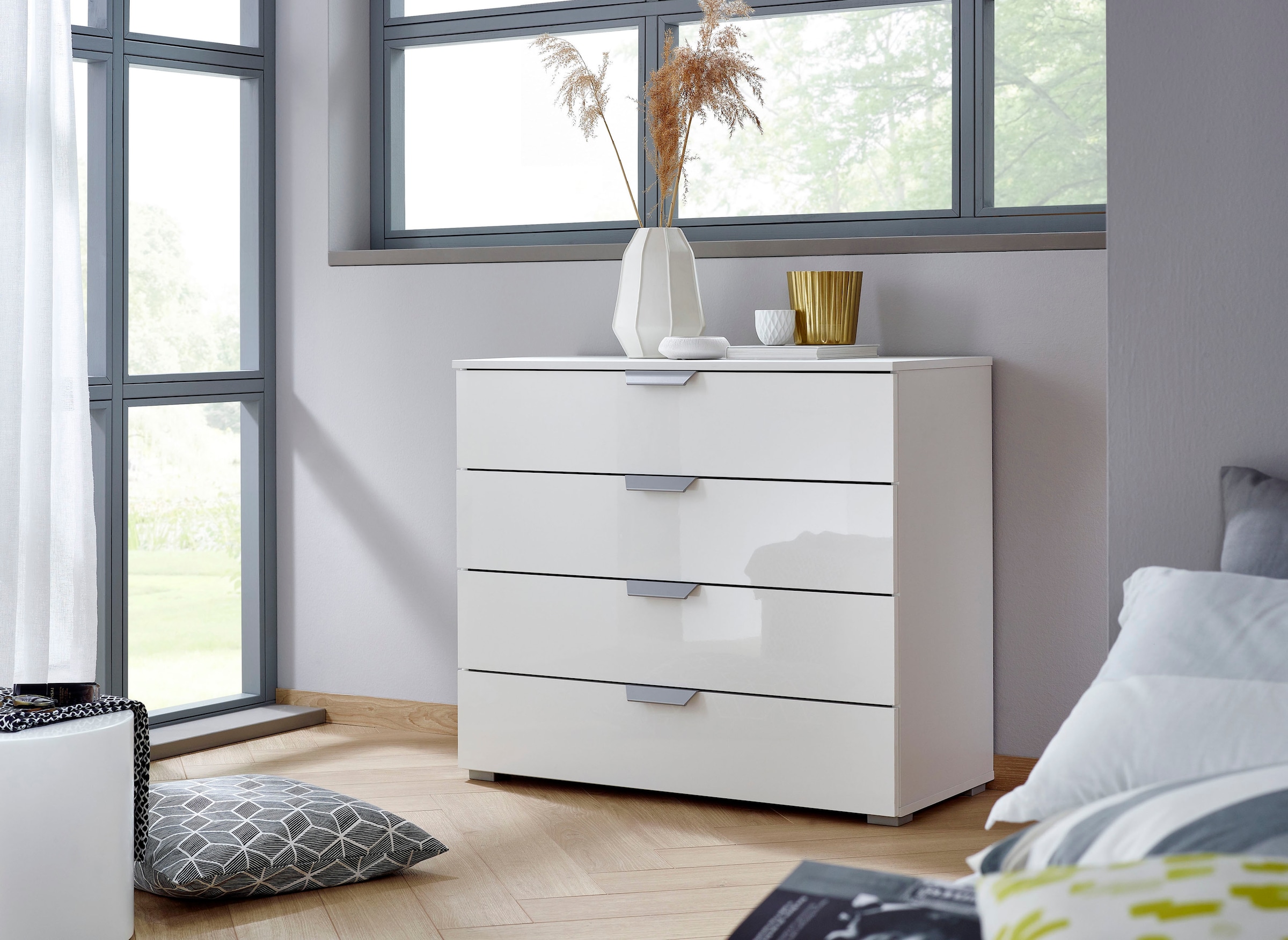 rauch Schubkastenkommode "Sideboard Schubladenkommode ORIAS mit Dekor- oder Hochglanzfront", mit 4 Schubkästen und 2 Tür