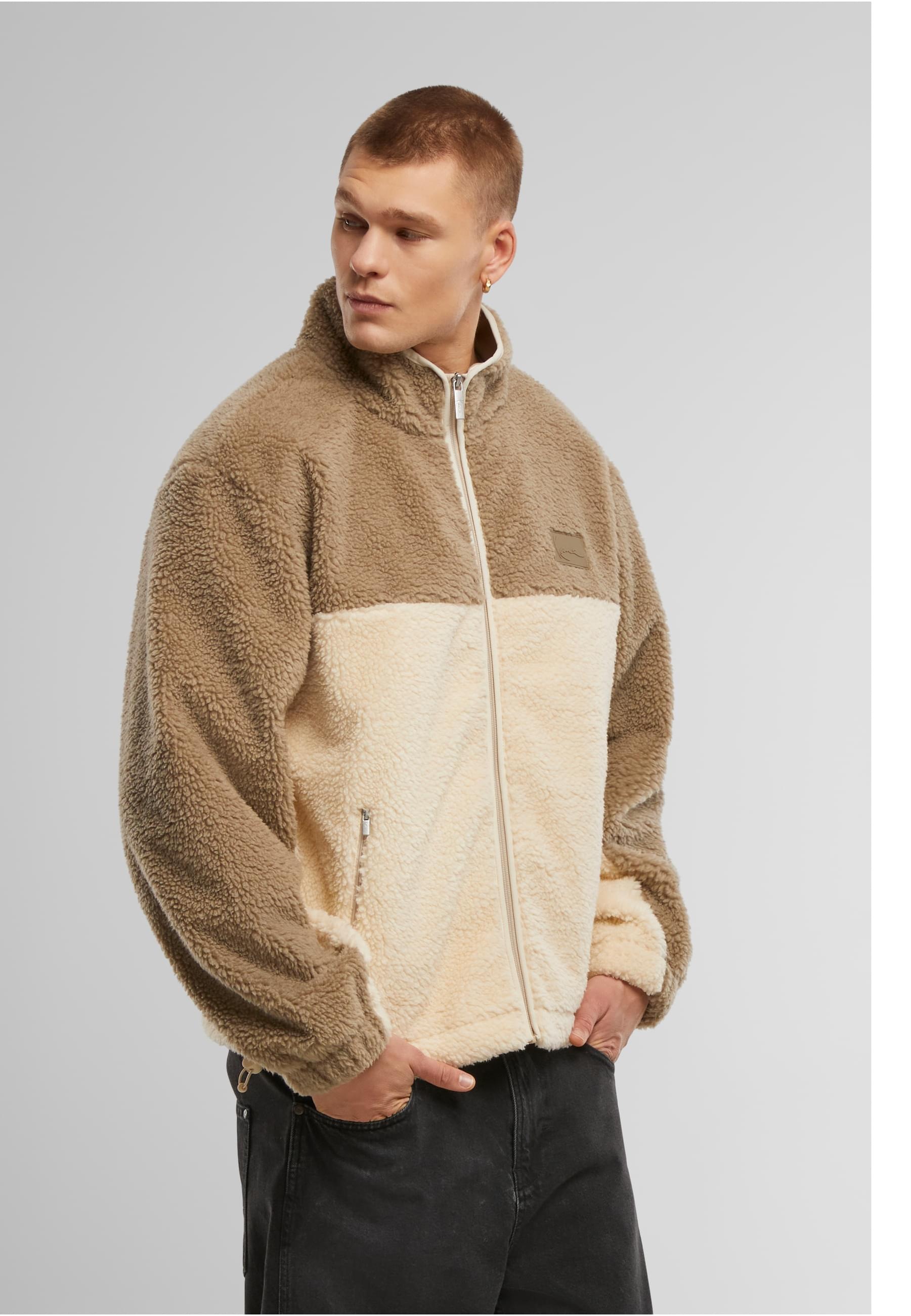 Thumbnail - Karl Kani Winterjacke "Karl Kani Signature Rubber Patch Teddy Zip Jacket" 1 Stk. tlg. ohne Kapuze